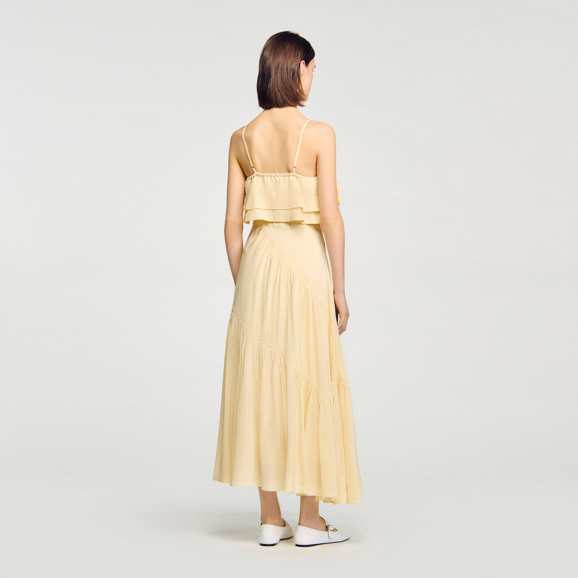 Vestido largo con volantes