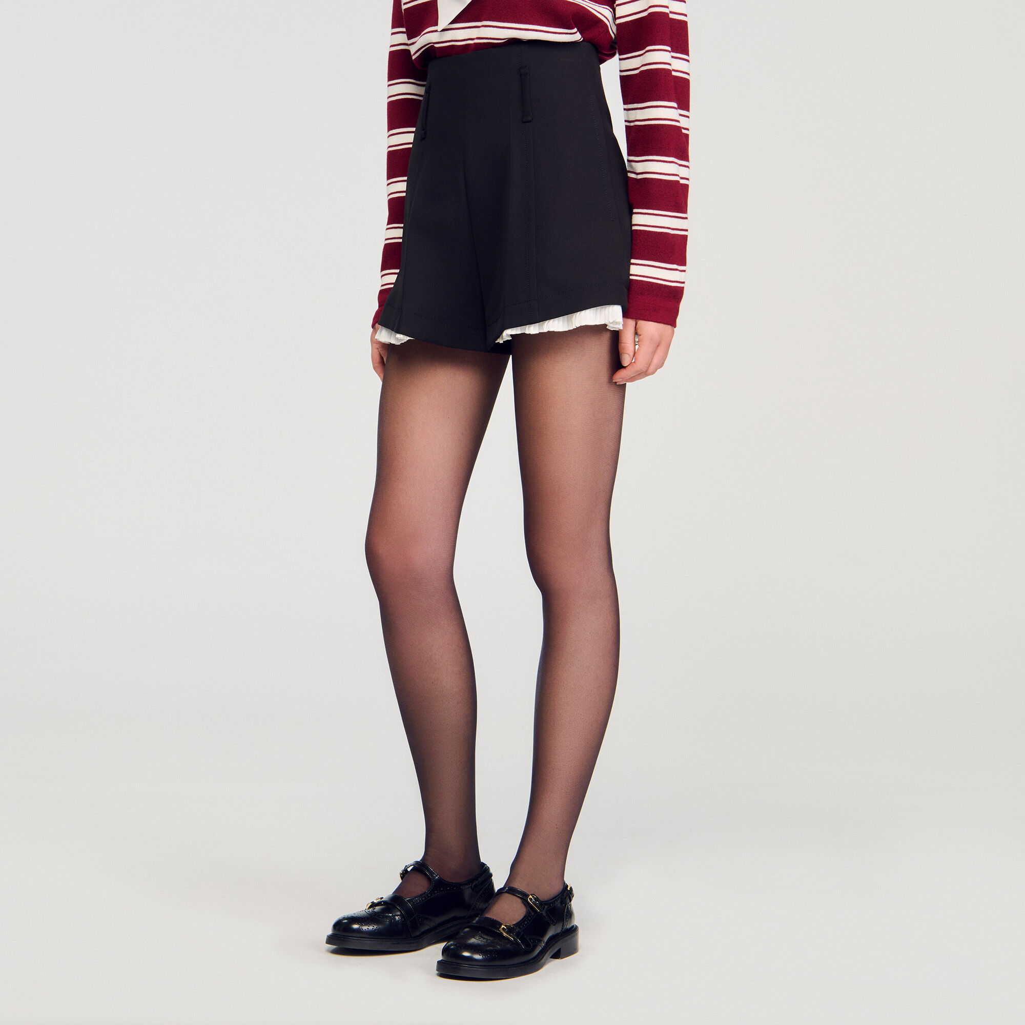 Short de traje con volante