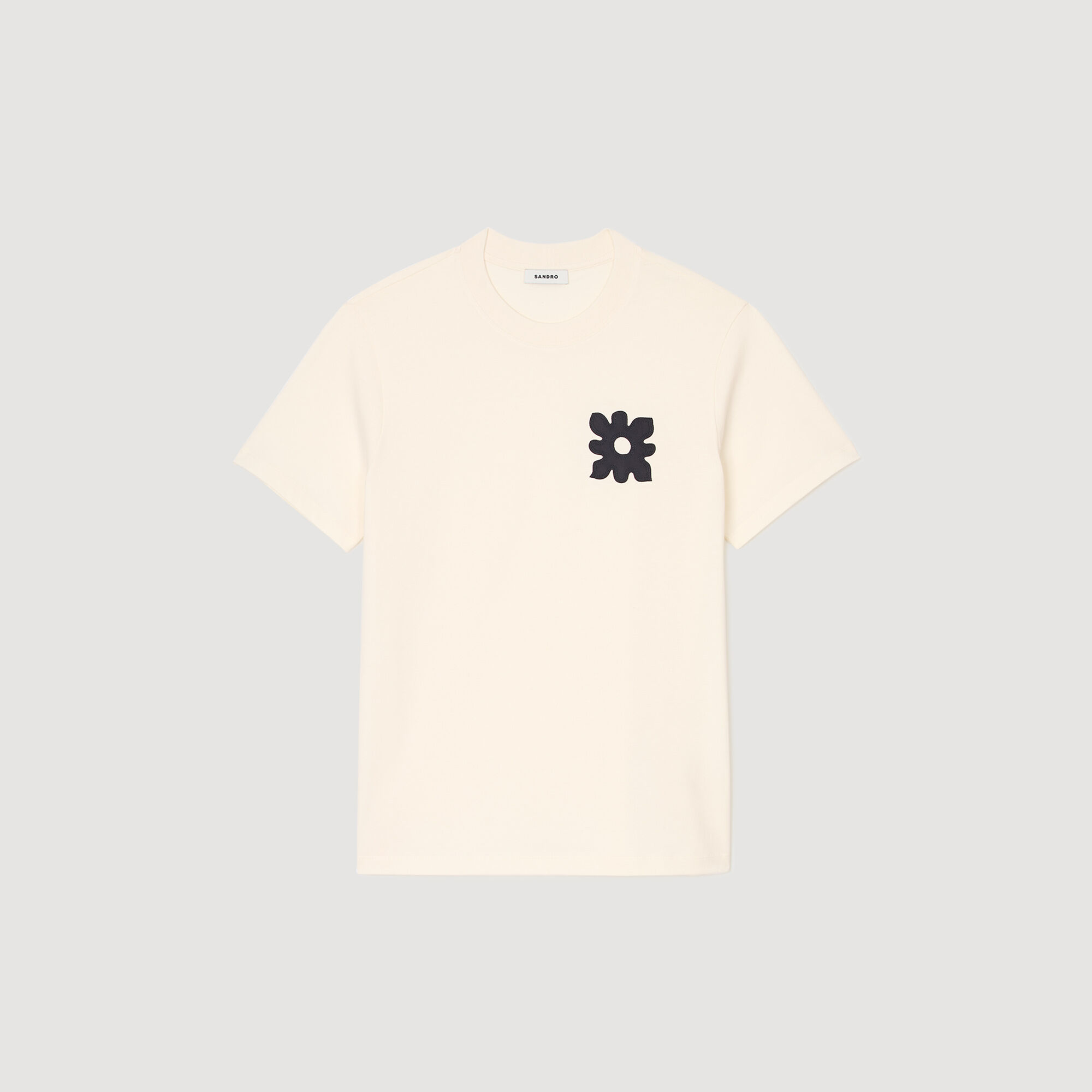 Camiseta con detalle de flor