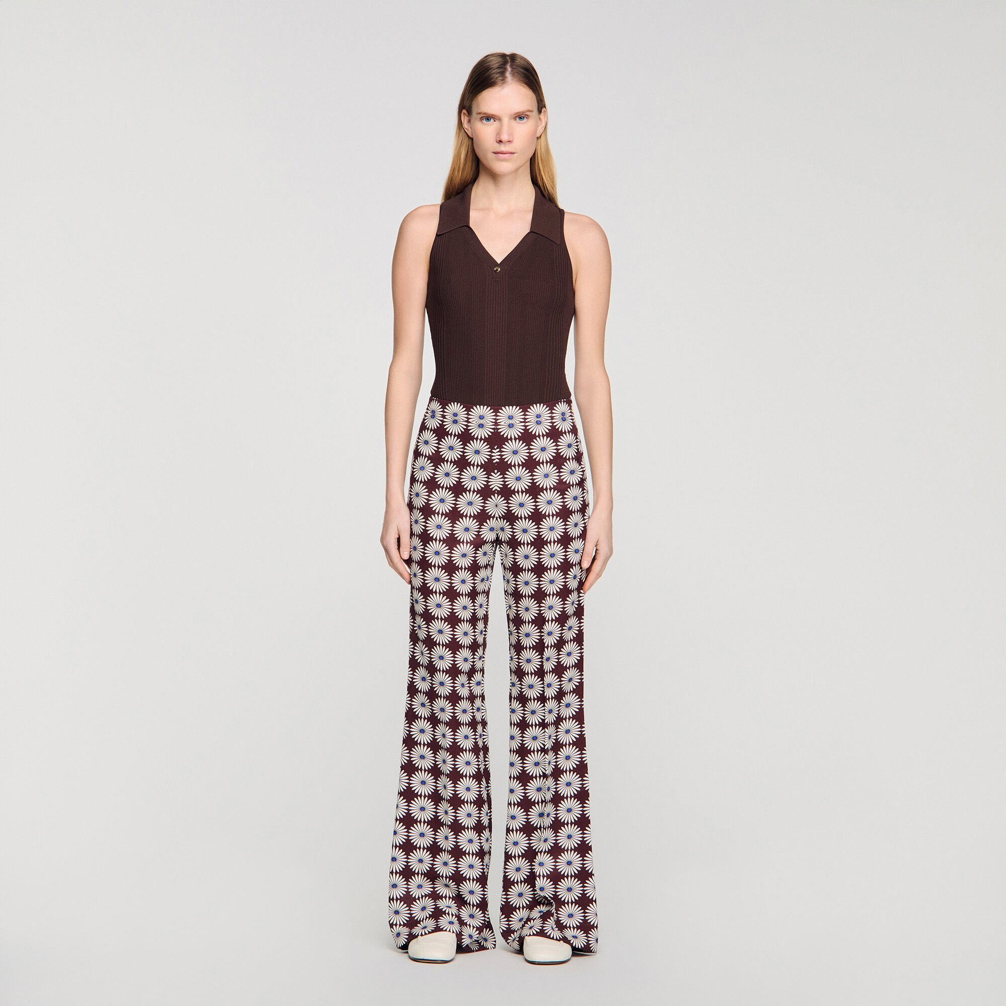 Pantal&oacute;n fluido estampado floral