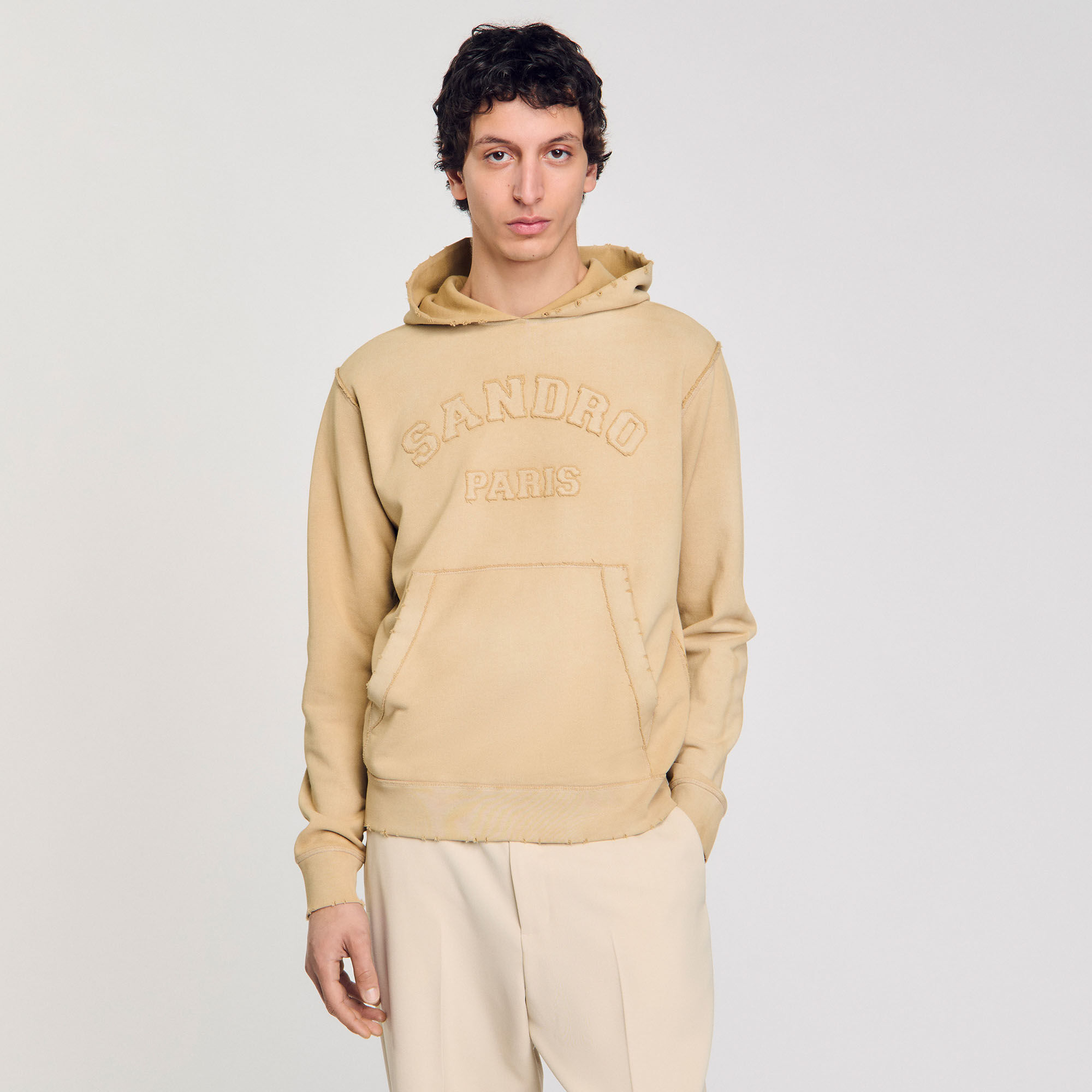 Sudadera con parche