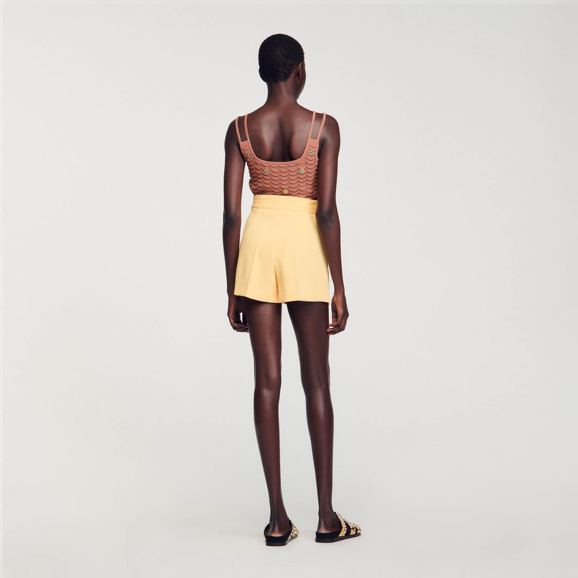 Pantalón corto recto