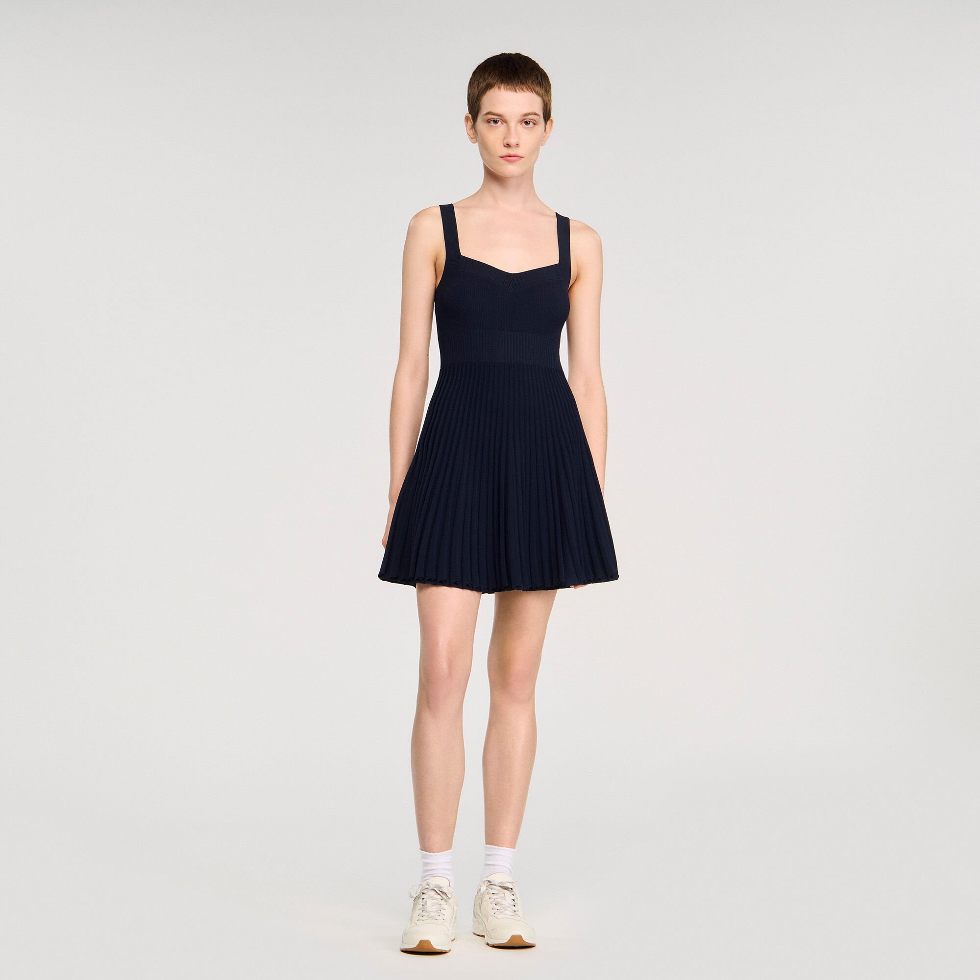 Vestido corto de punto