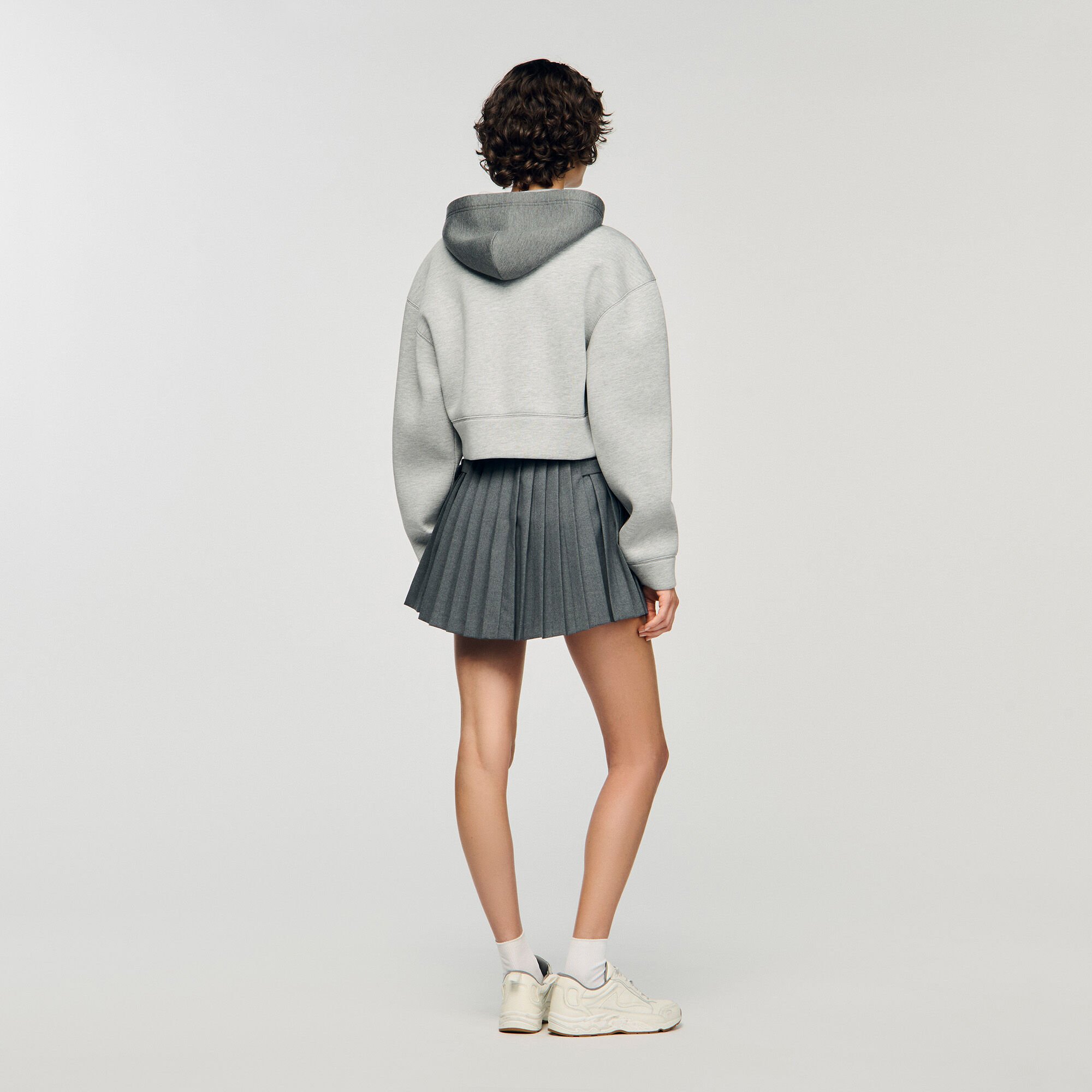Cazadora sudadera con capucha