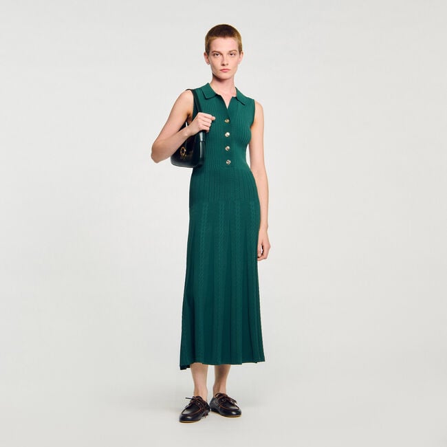 Vestido de punto con cuello polo
