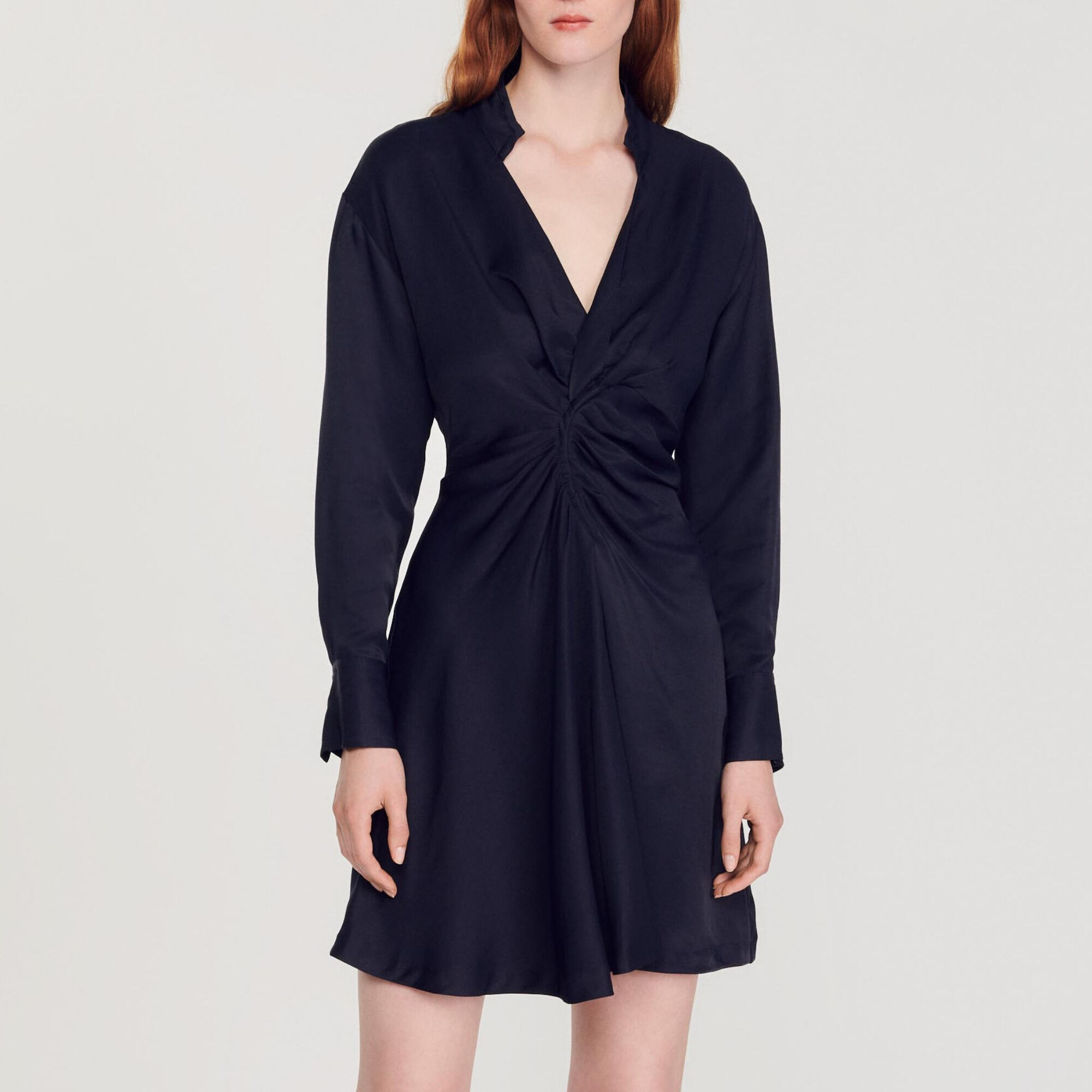 Vestido corto de manga larga