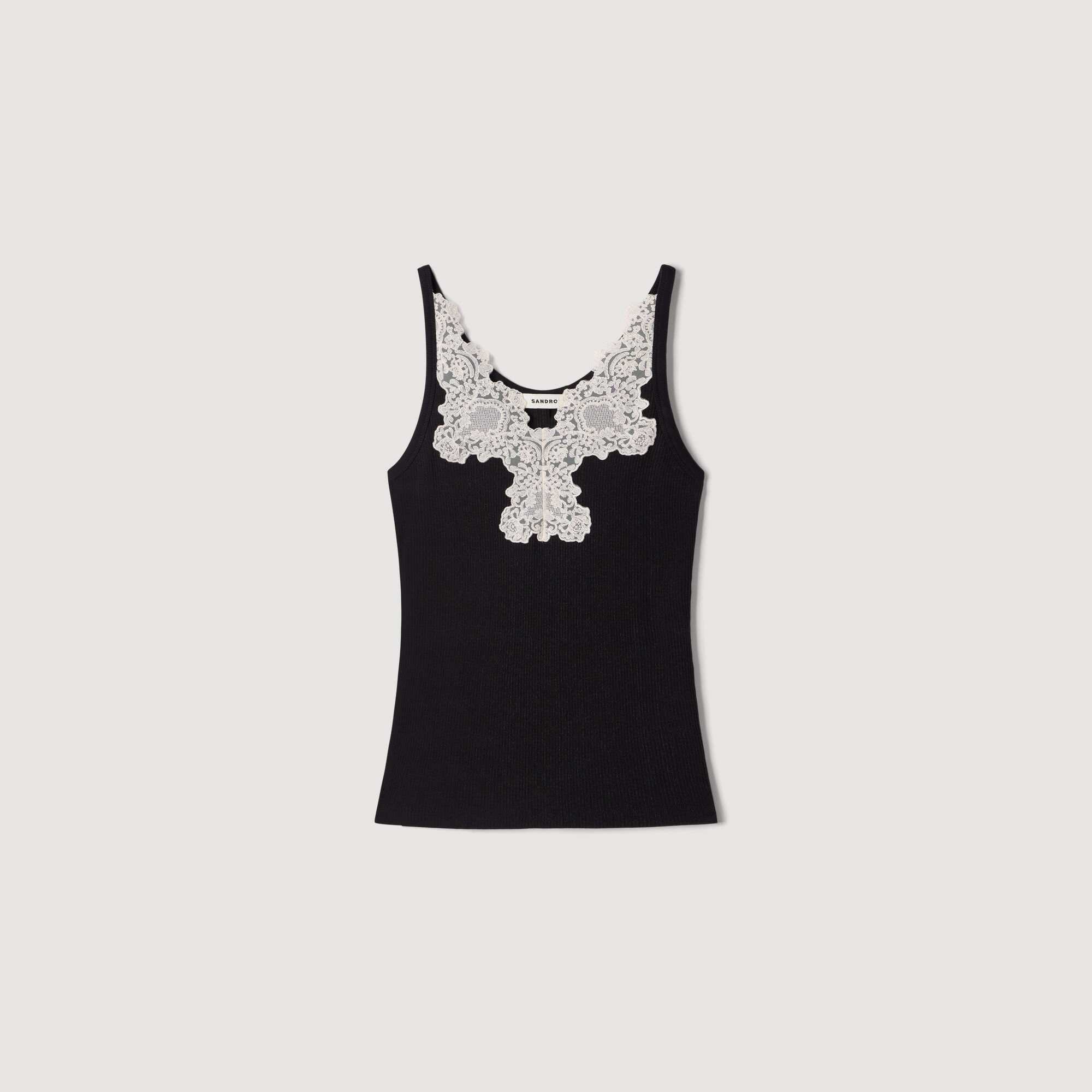 Camiseta de tirantes canal&eacute; encaje