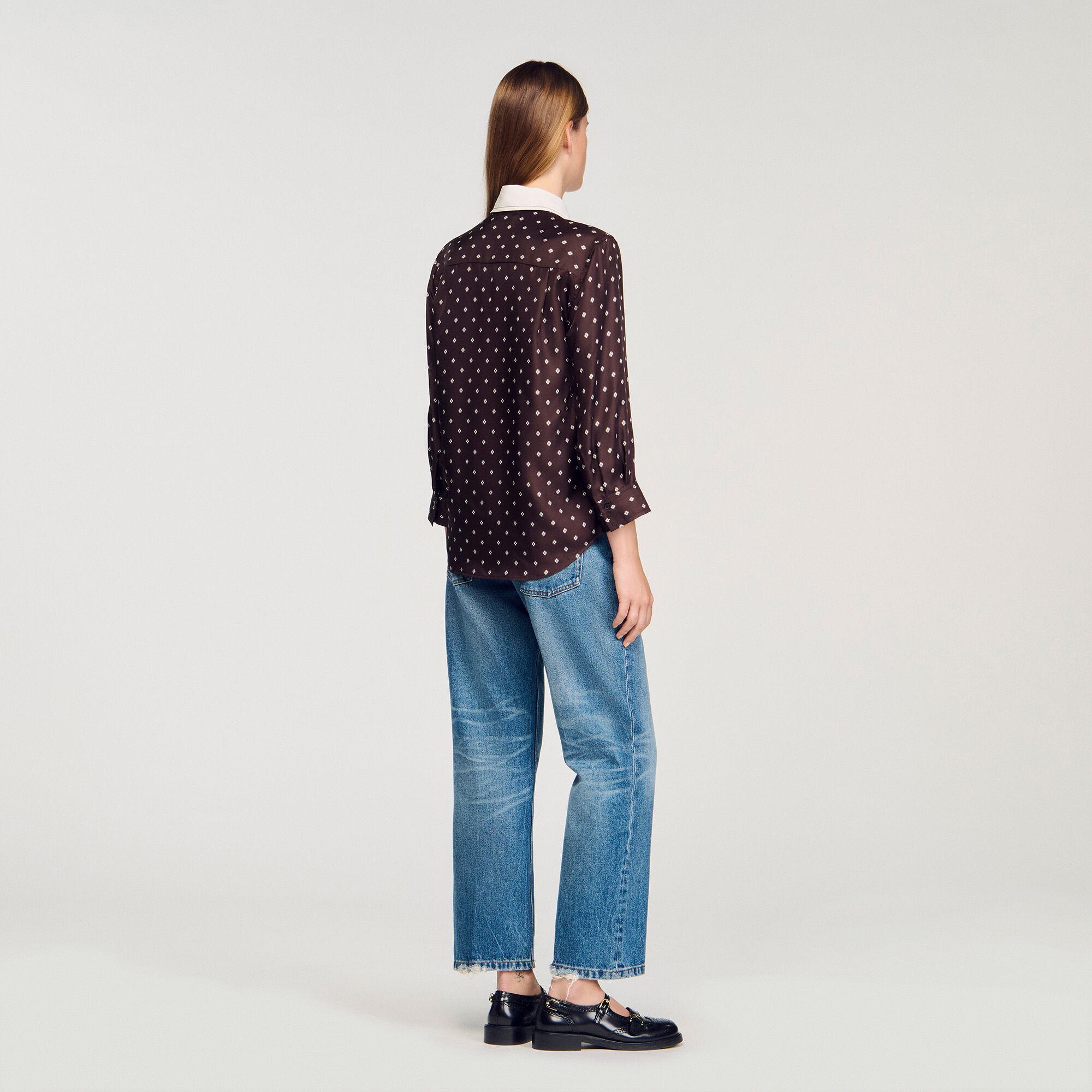Camisa fluida estampada con corbata