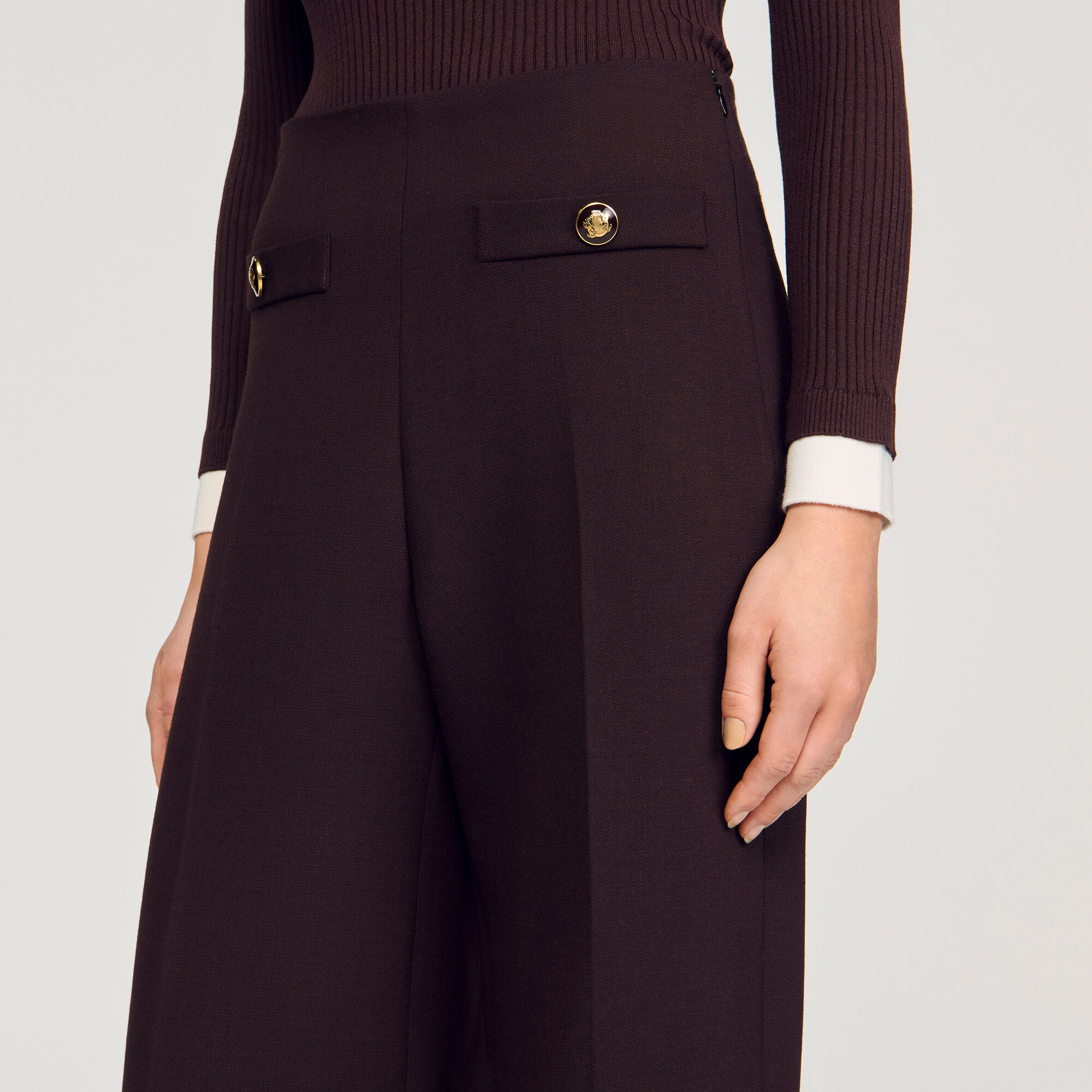 Pantalón acampanado