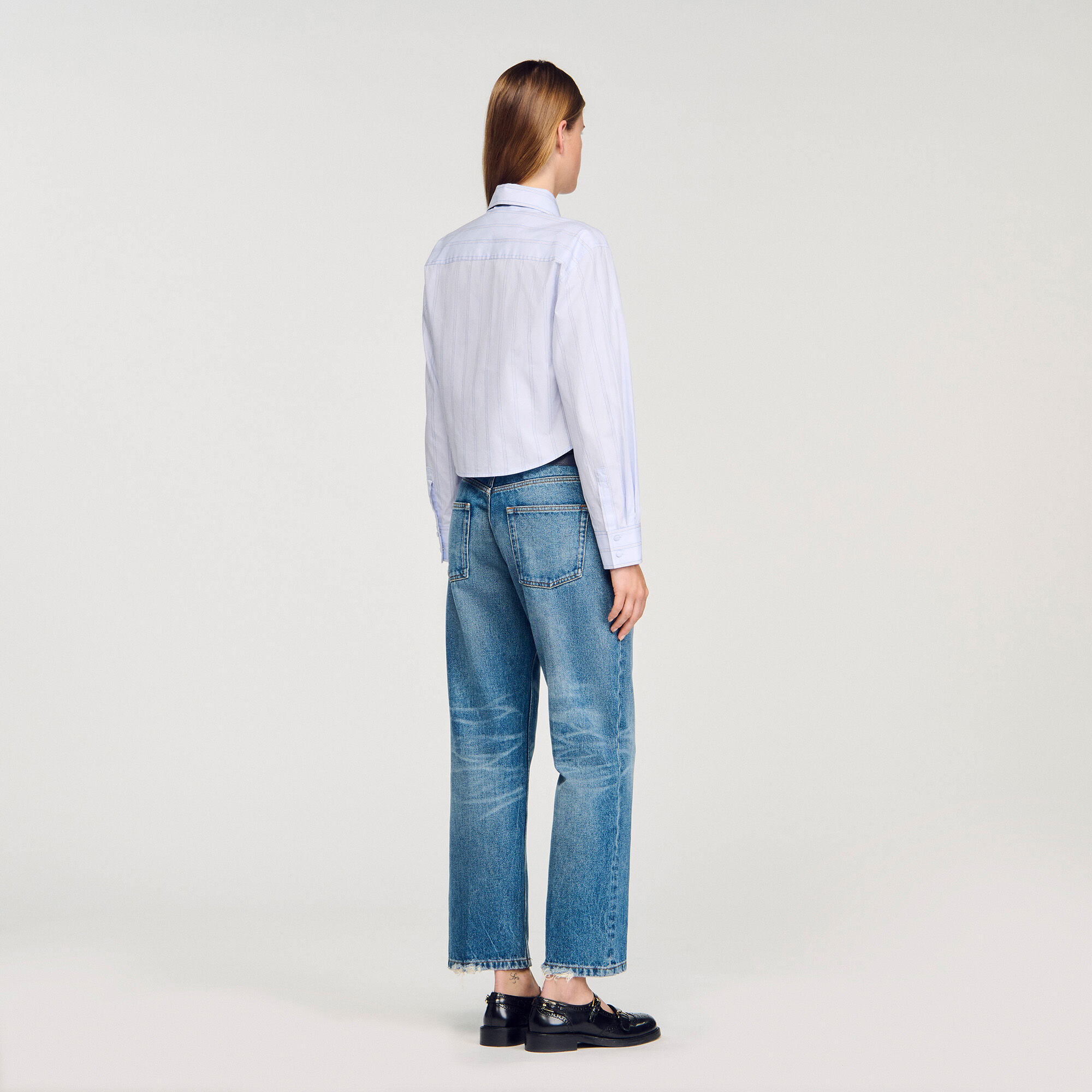 Camisa corta con corbata extraíble