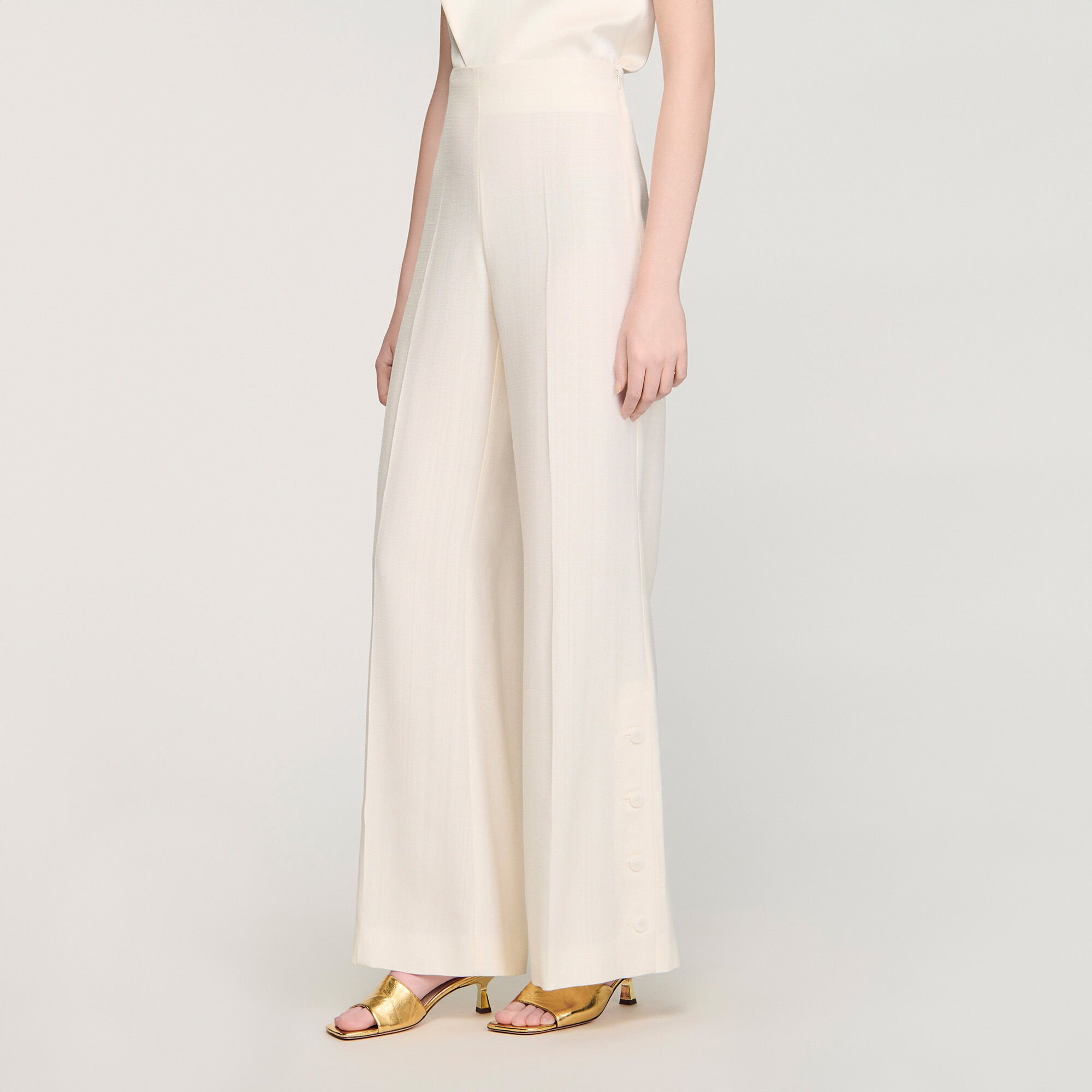 Pantal&oacute;n recto botones laterales