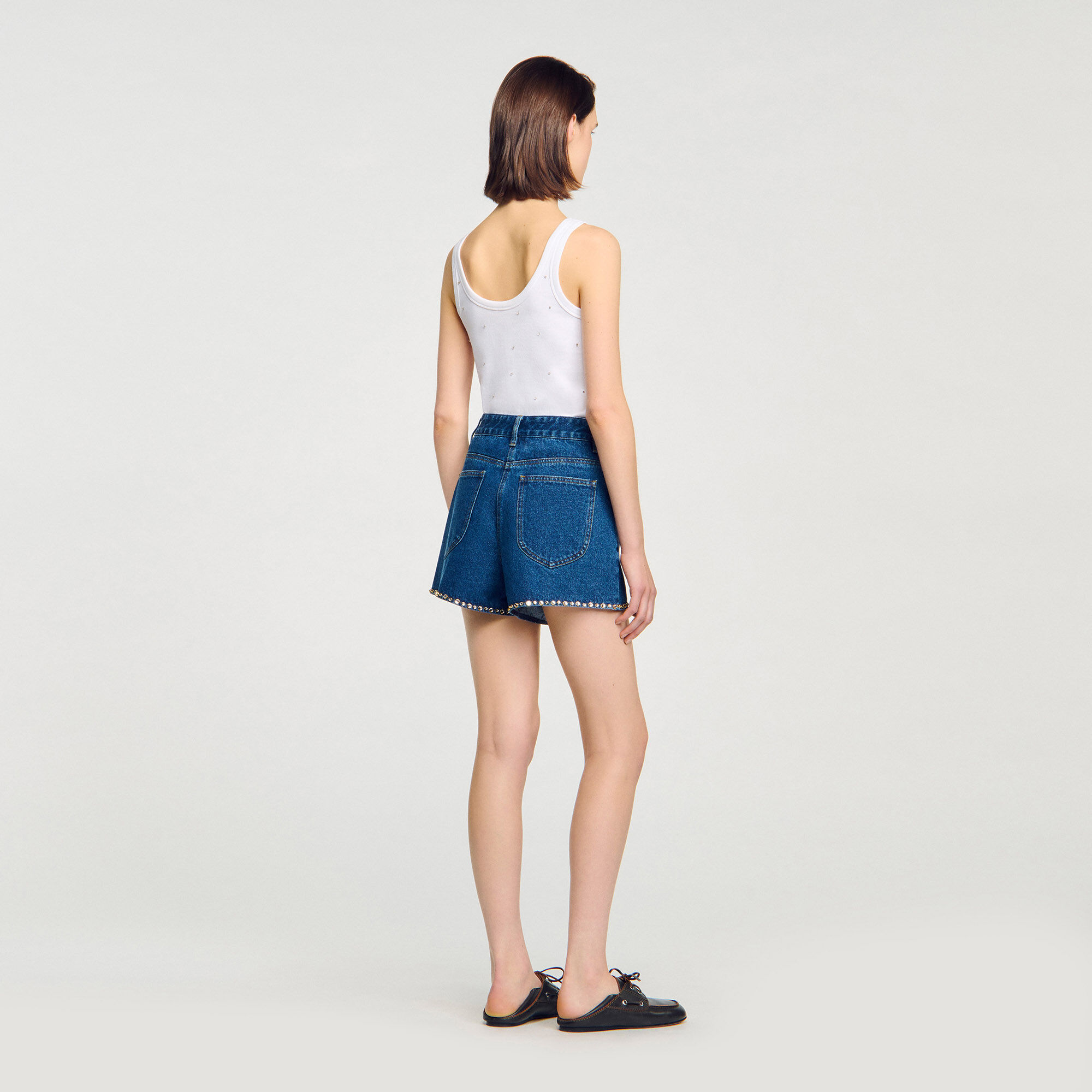 Pantalón corto vaquero con strass