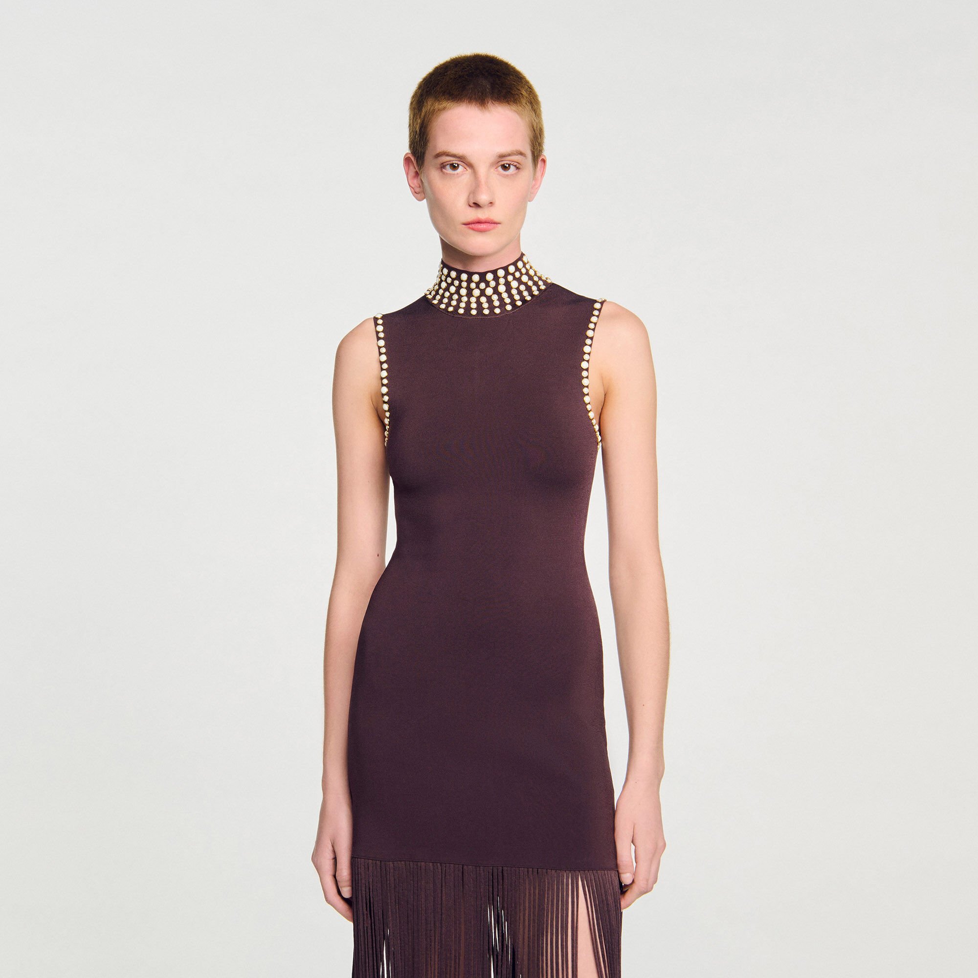 Vestido largo de punto con flecos