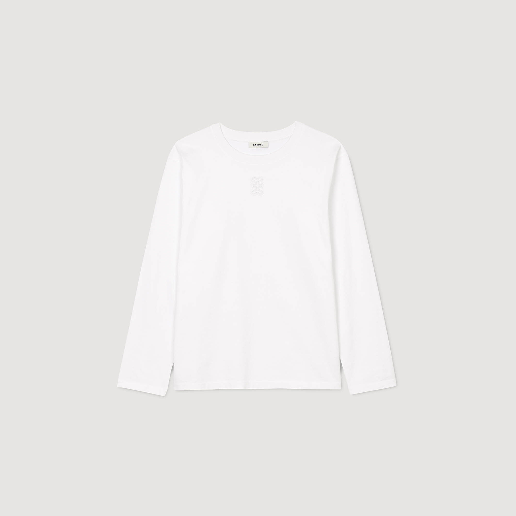 Camiseta con bordado