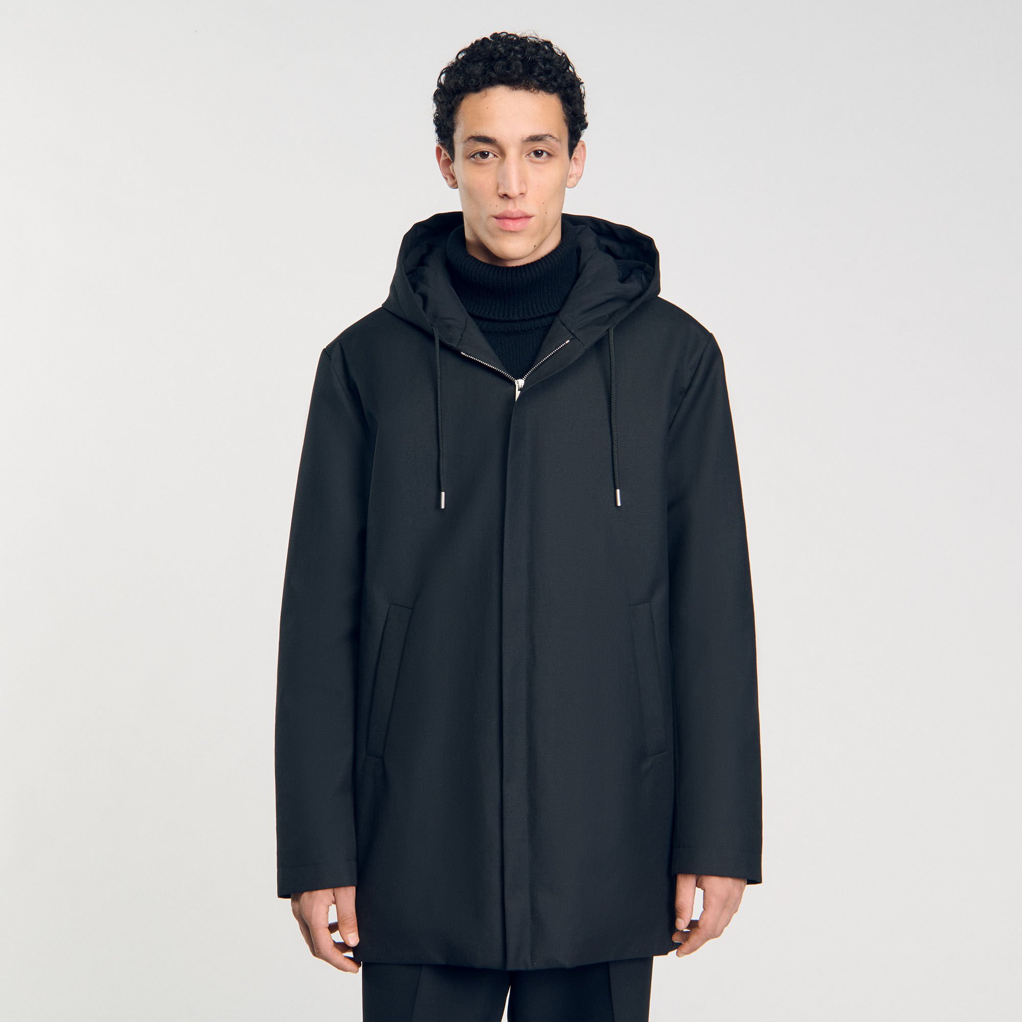 Parka con capucha y cremallera Parka con capucha y cremallera