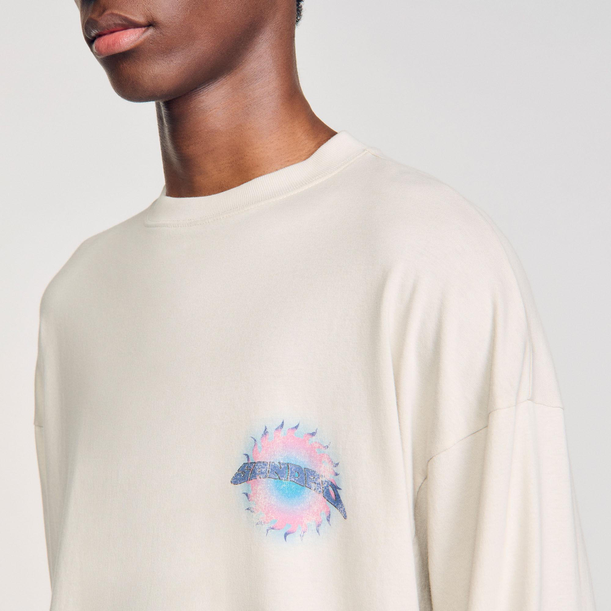 Camiseta con estampado de sol