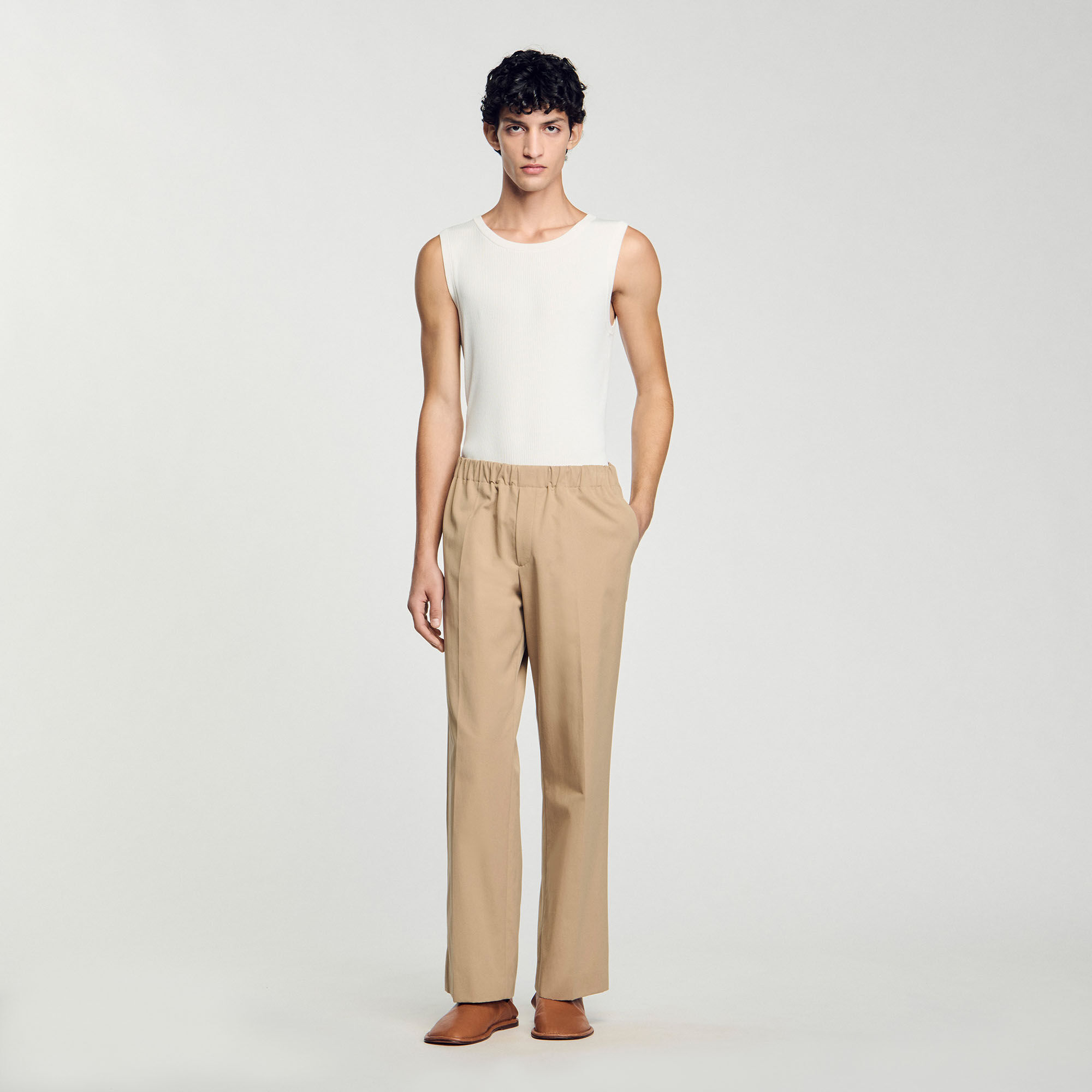 Pantalón ancho
