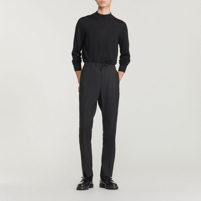Pantalón con un elástico en la cintura