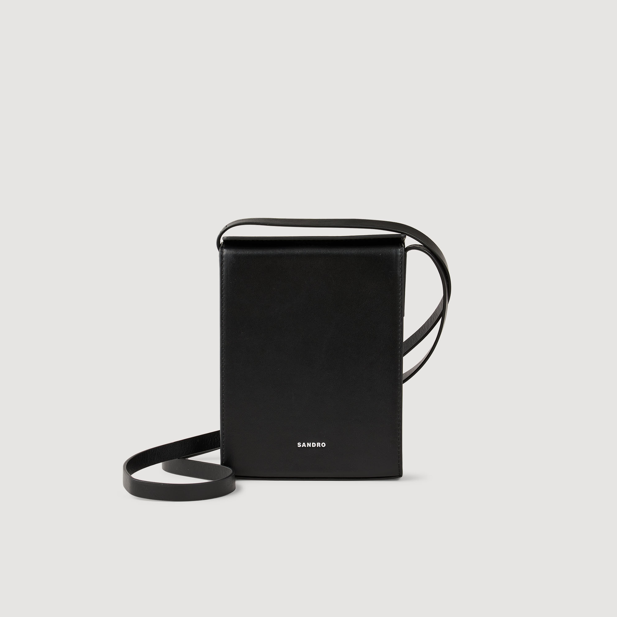 Funda con bandolera de piel