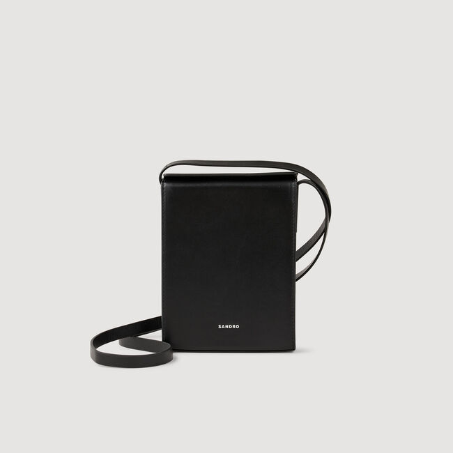 Funda con bandolera de piel