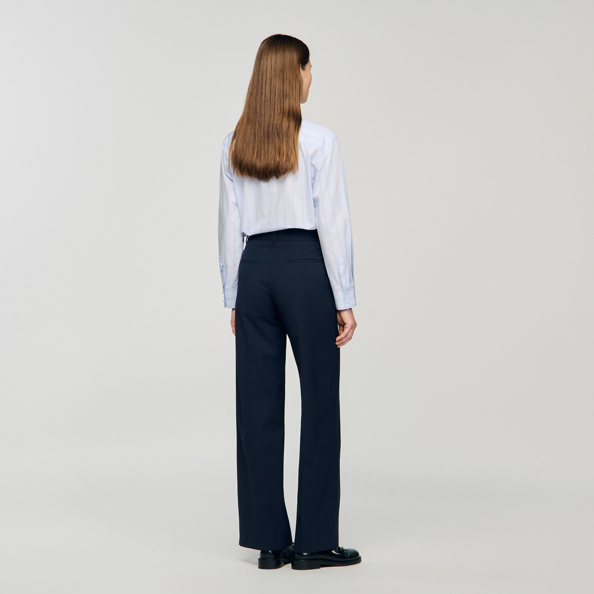 Pantalon à fines rayures