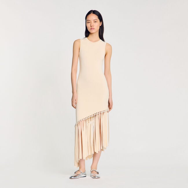 Vestido de punto con flecos y perla