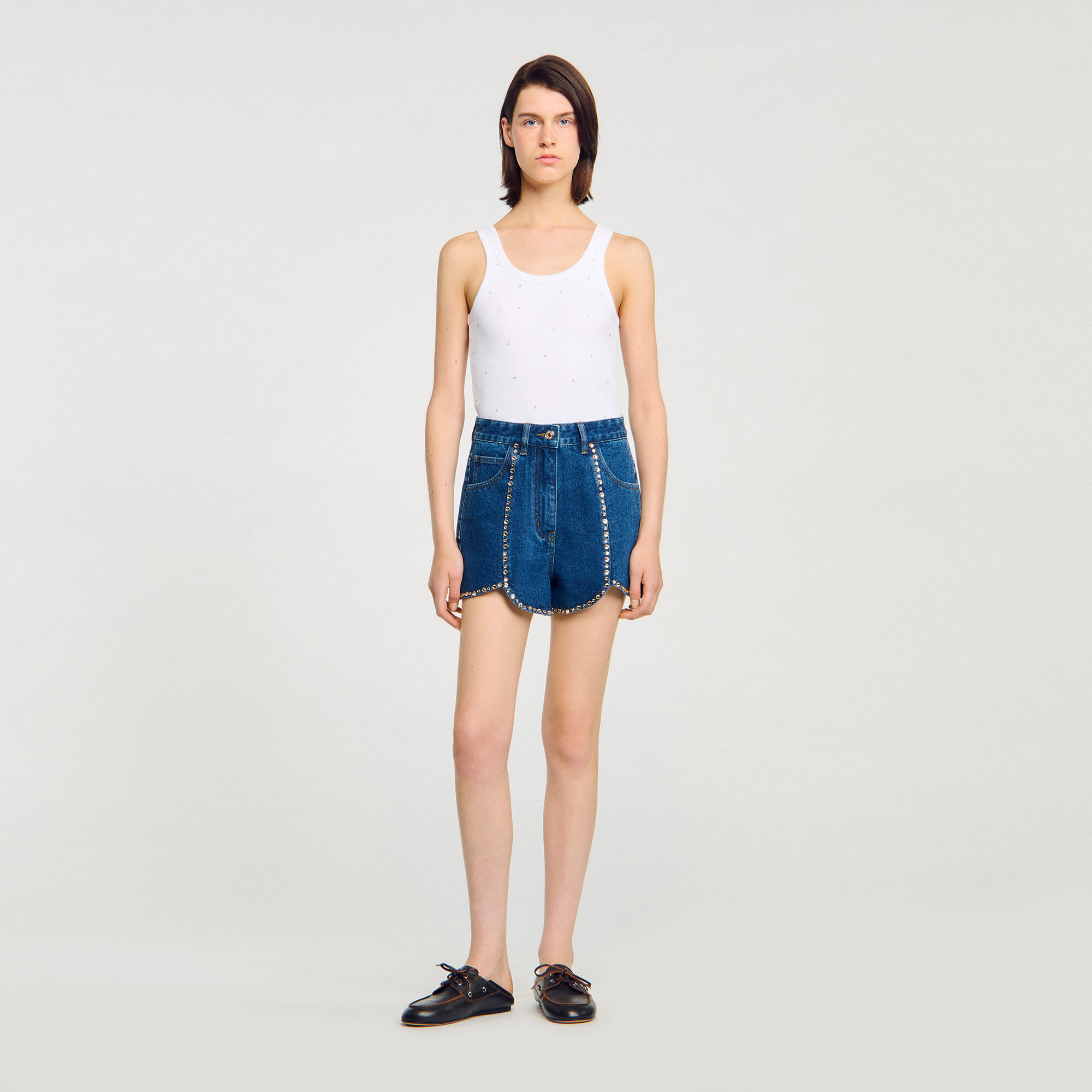 Pantalón corto vaquero con strass