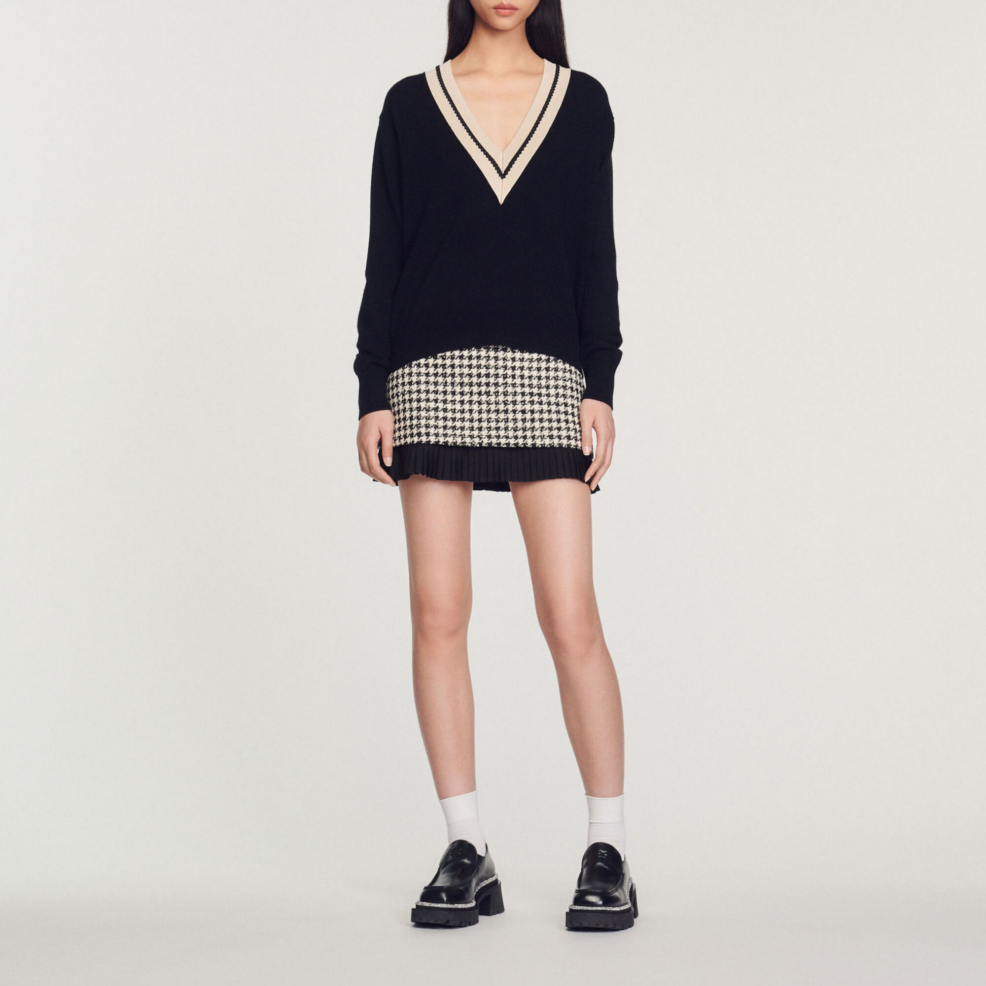 Jersey con cuello en V en contraste - Mujer | Sandro