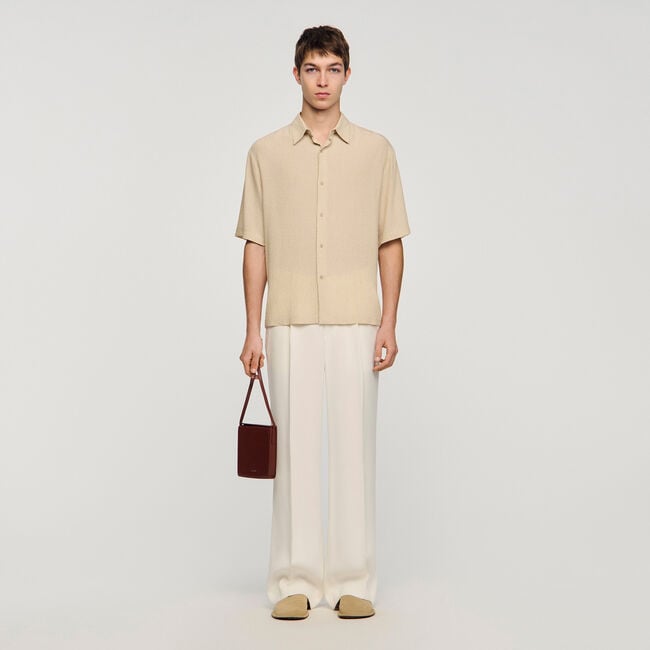 Camisa plisada con cuello italiano