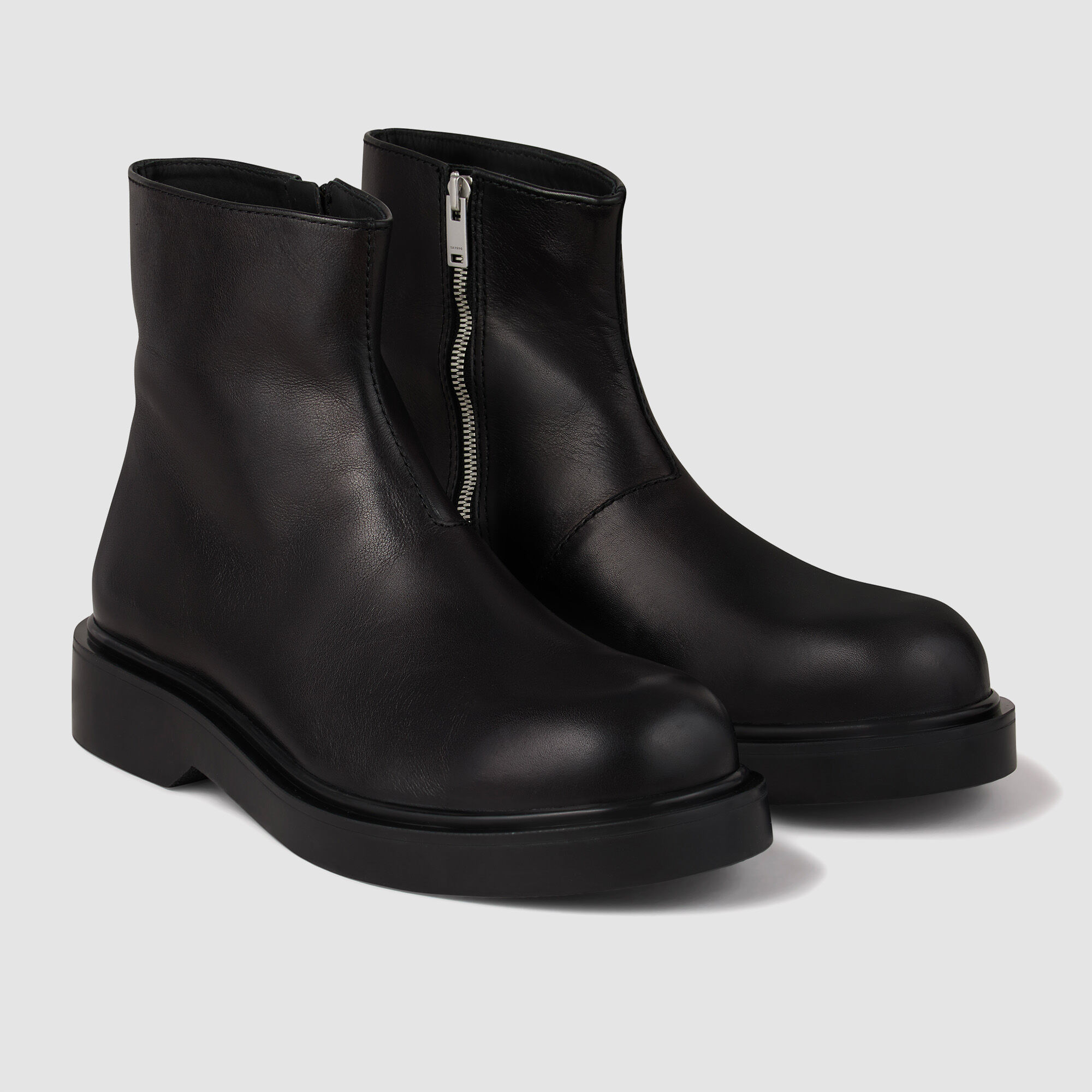 Botines de cuero con cremallera