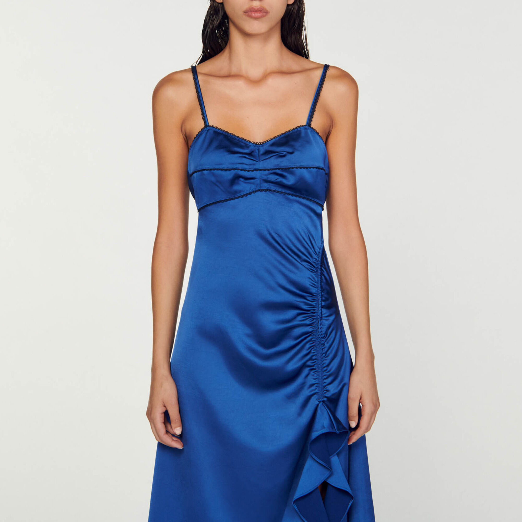 Vestido con tirantes