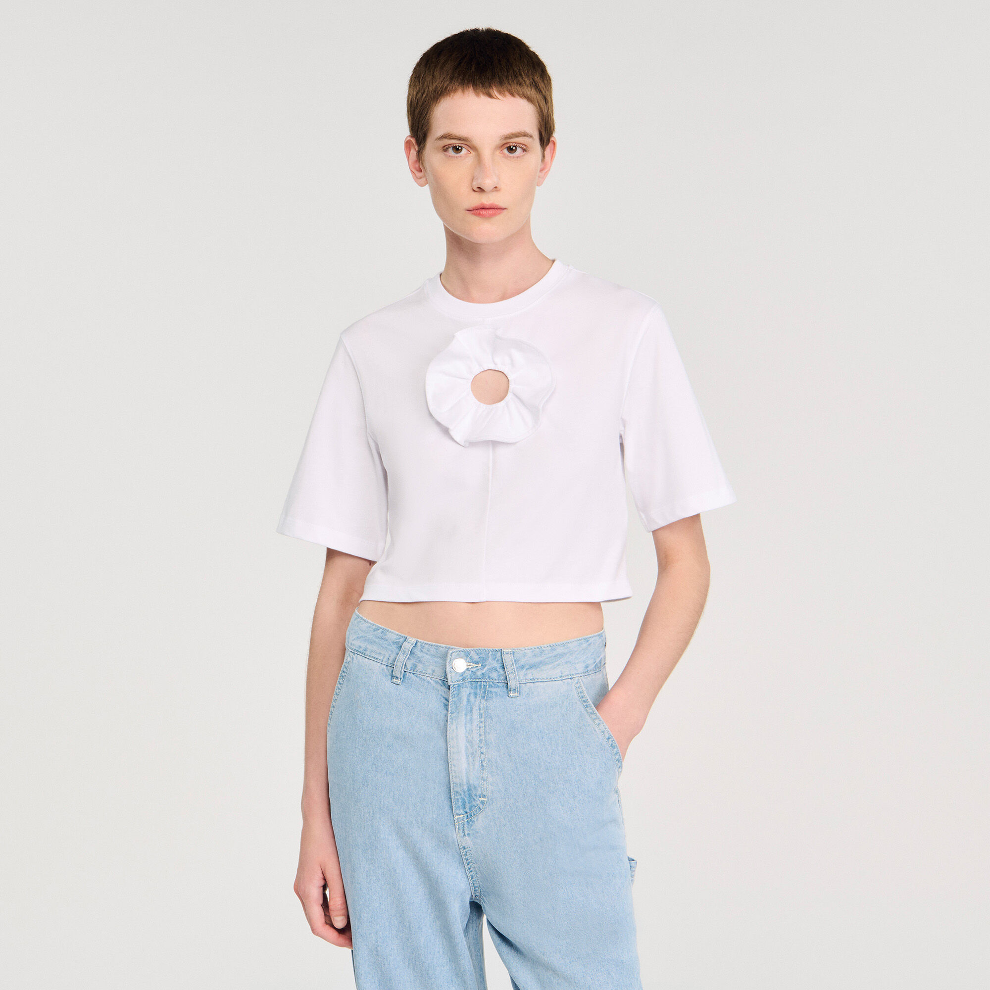 Camiseta con detalle de volante