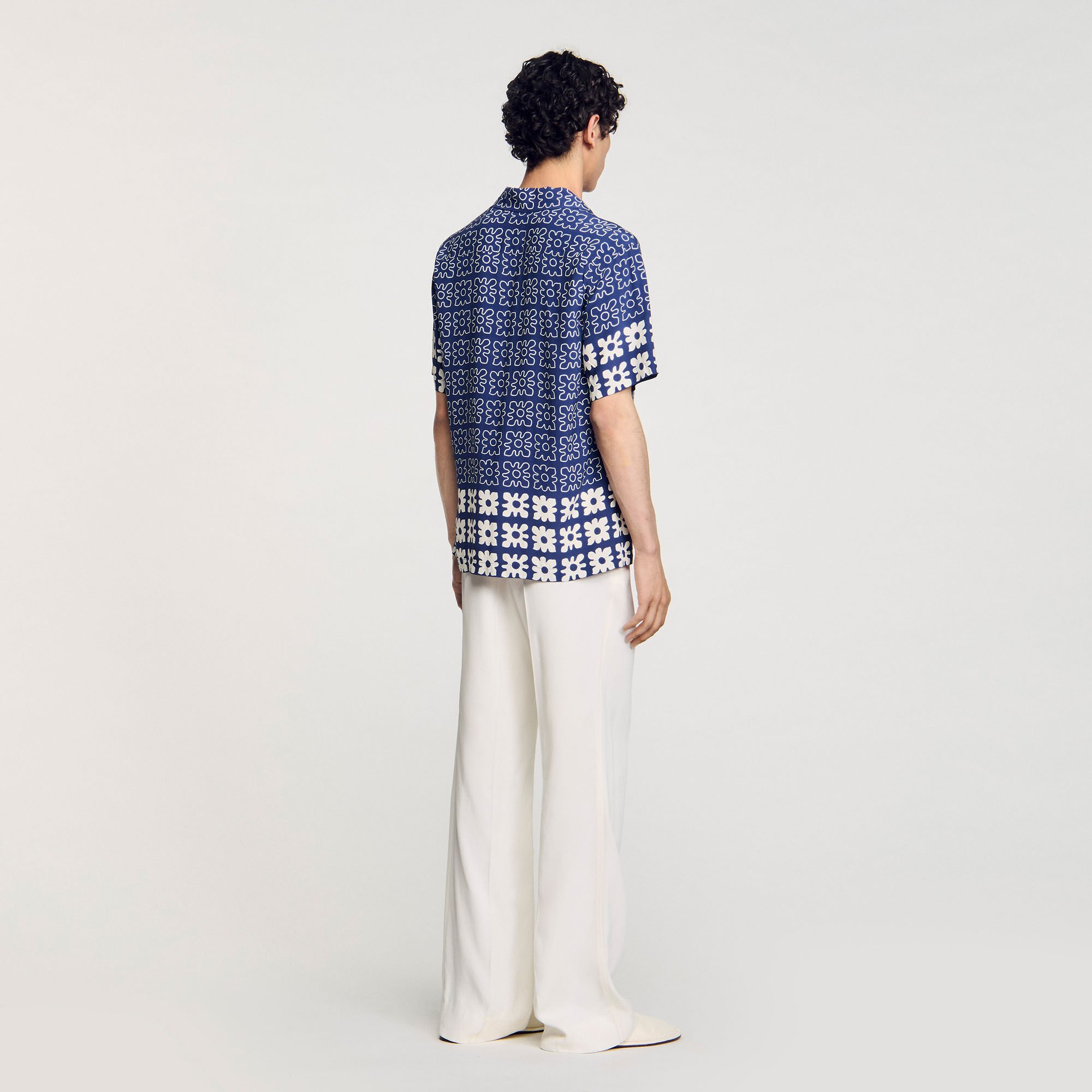 Camisa con estampado floral
