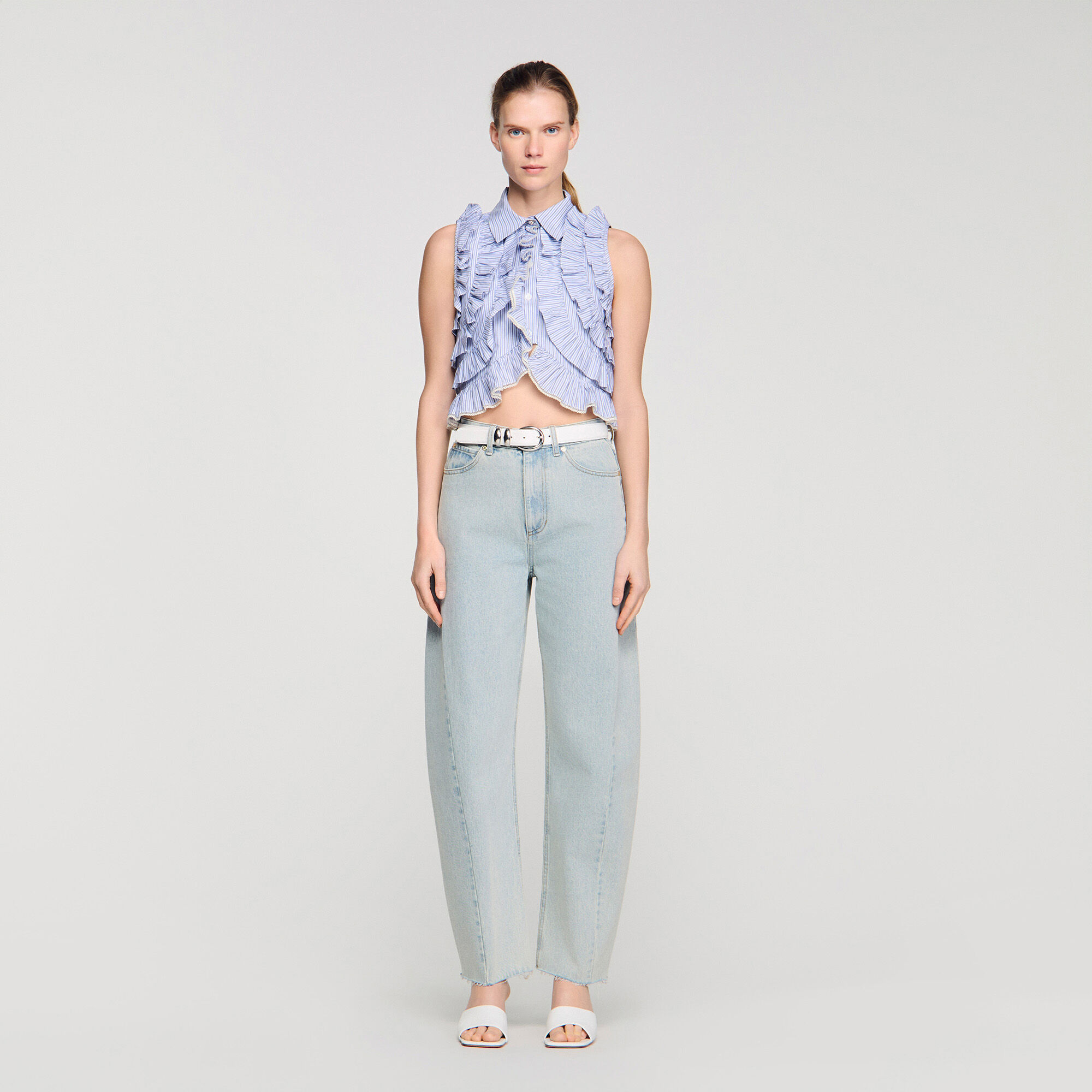 Camisa a rayas con volantes