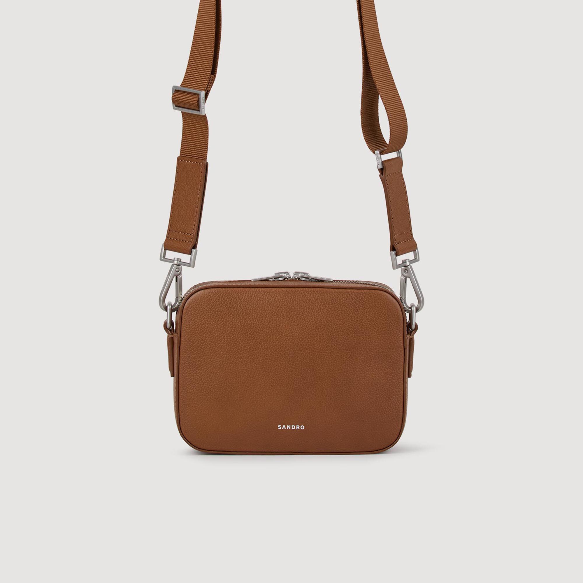 Bolso pequeño de cuero granulado
