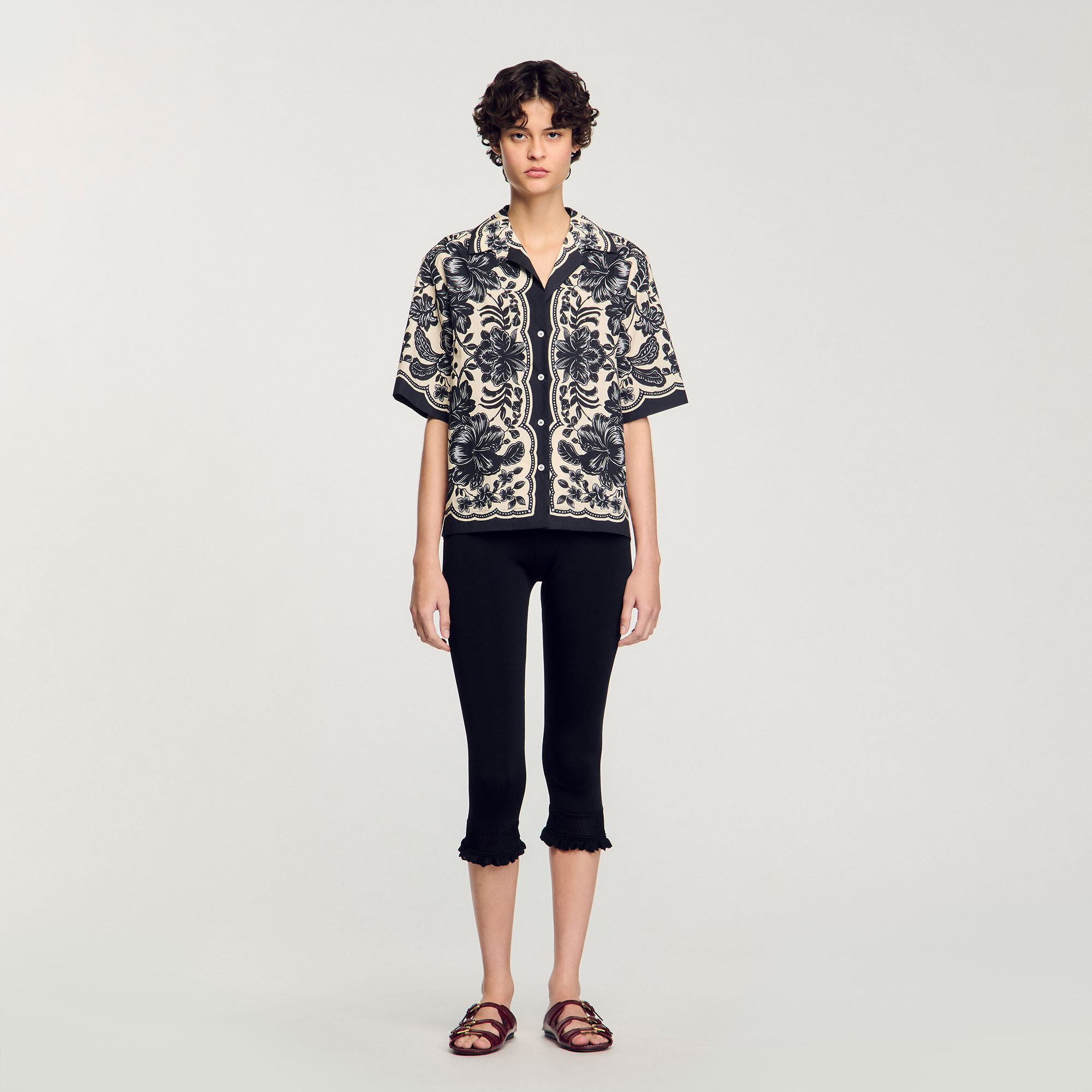 Camisa con estampado floral