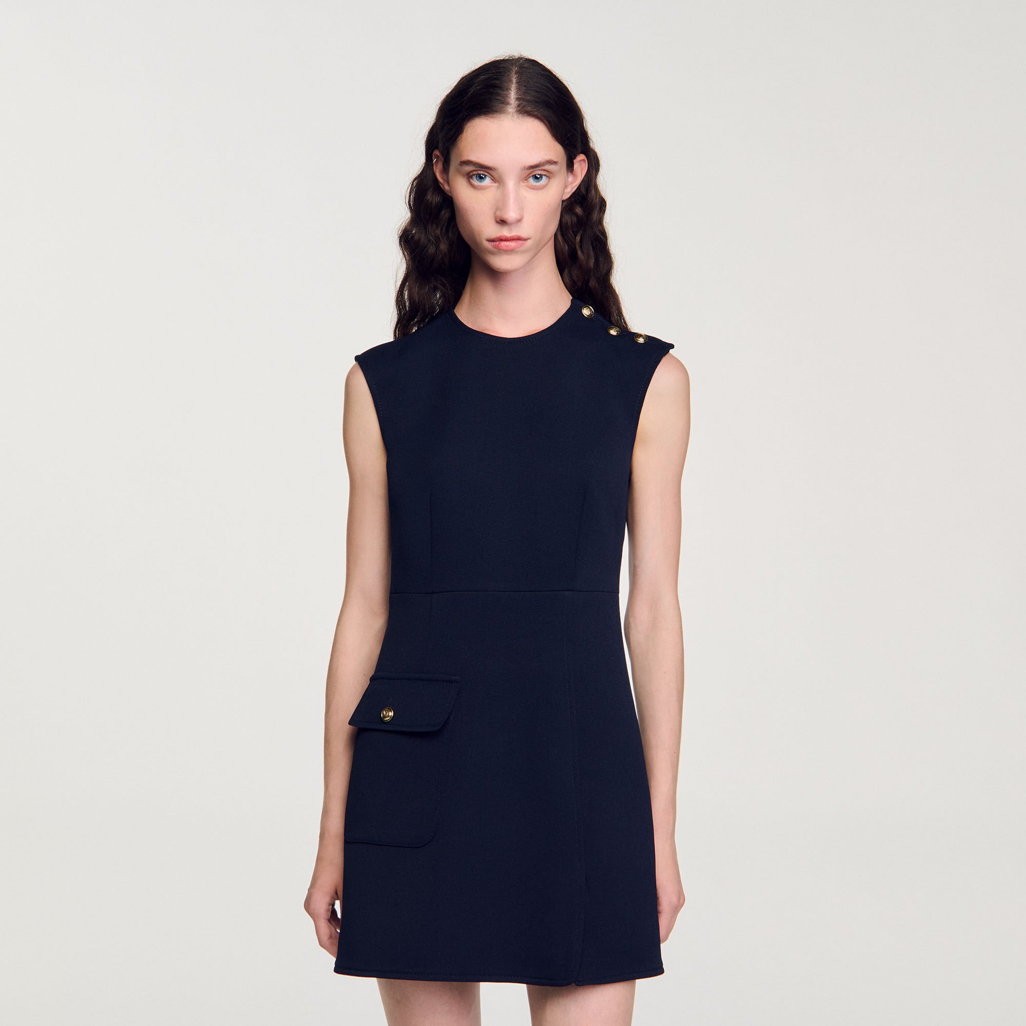 Vestido corto con botones