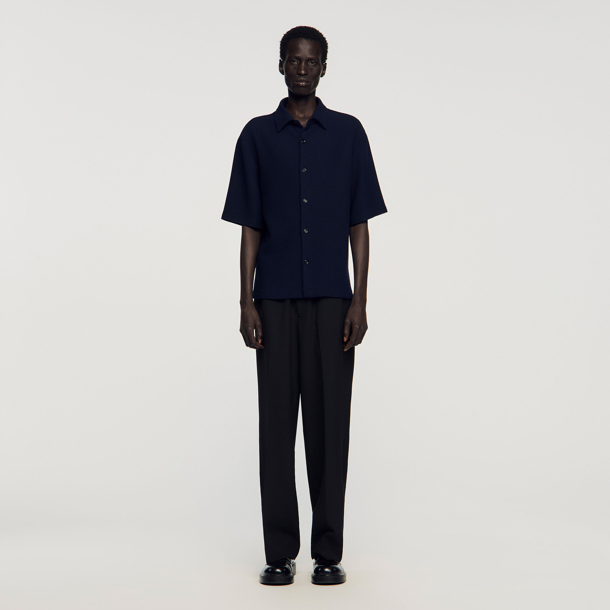 Camisa con textura, cuello italiano