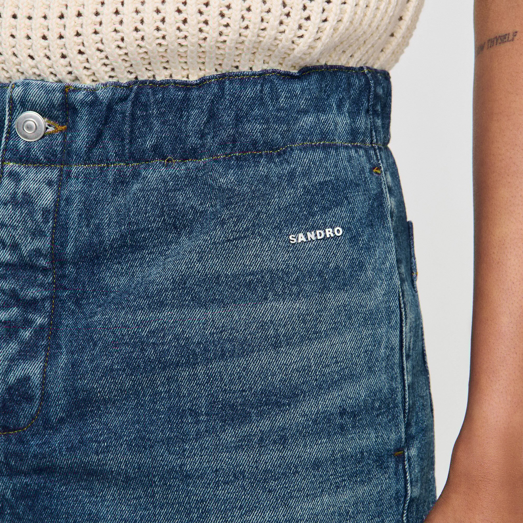 Pantalón corto de denim elástico
