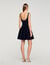 Vestido corto con cuello de strass