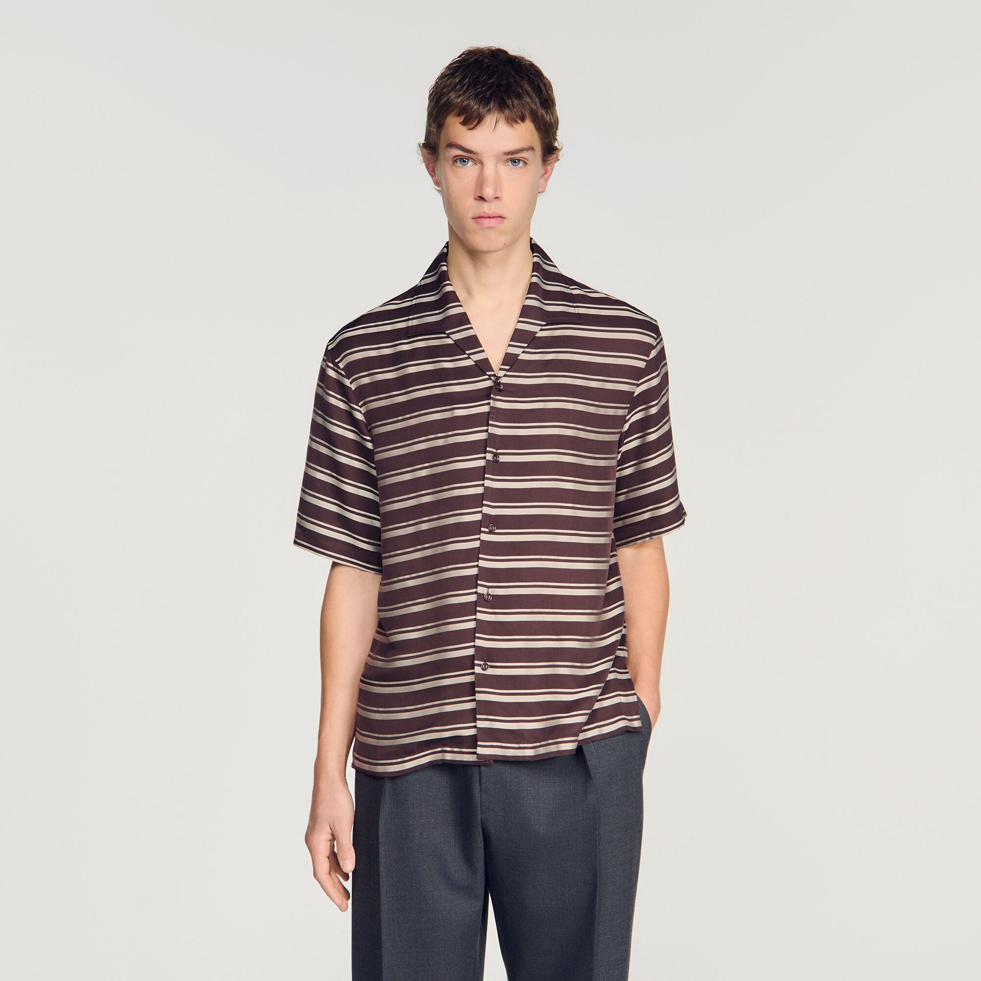 Camisa de rayas cuello barco