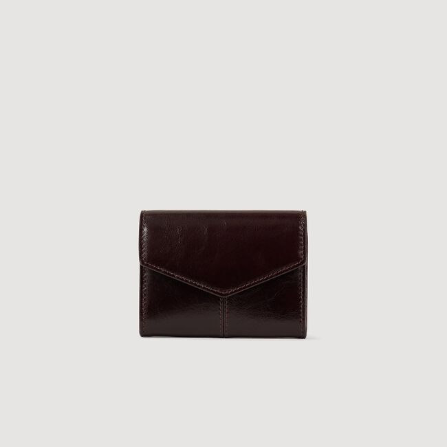 Cartera de charol