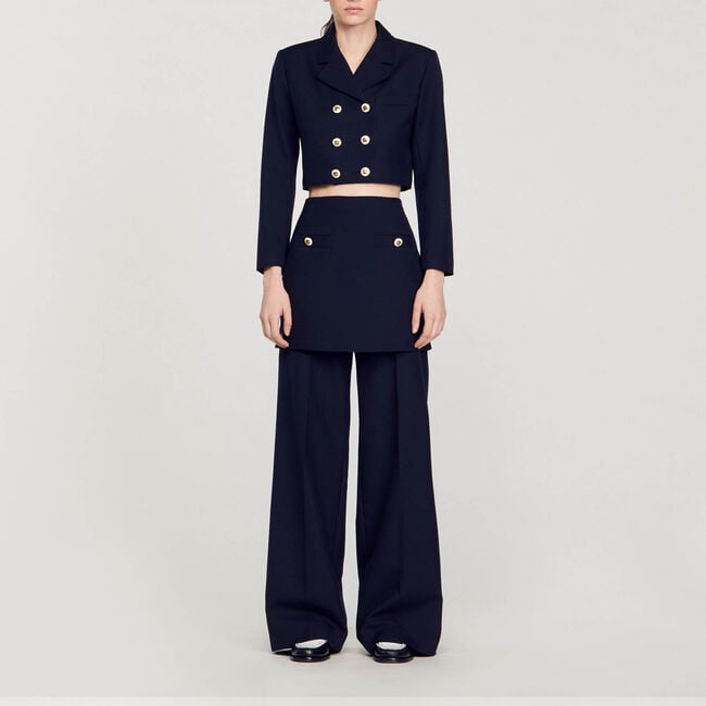 Chaqueta corta con botonadura doble