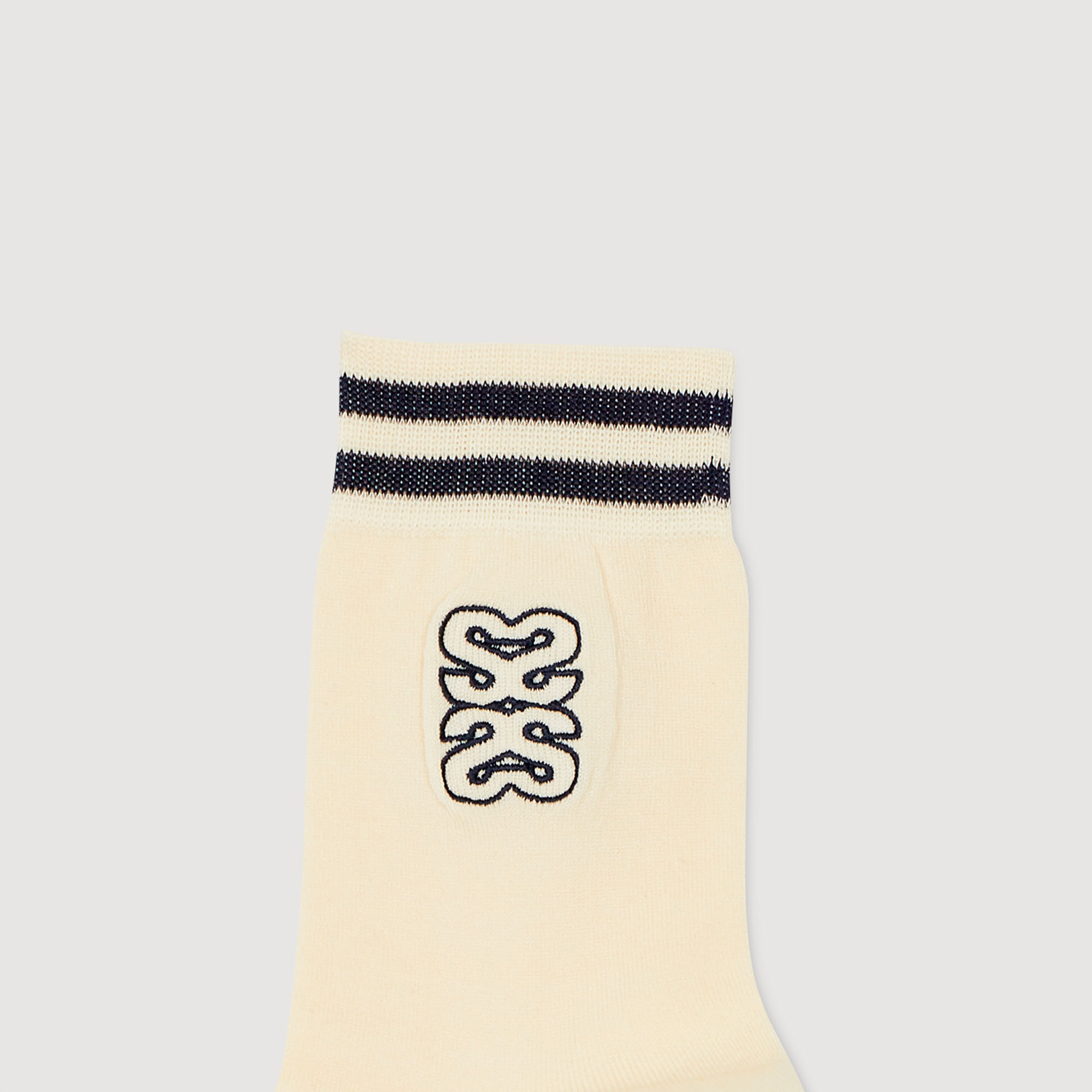 Calcetines bordados