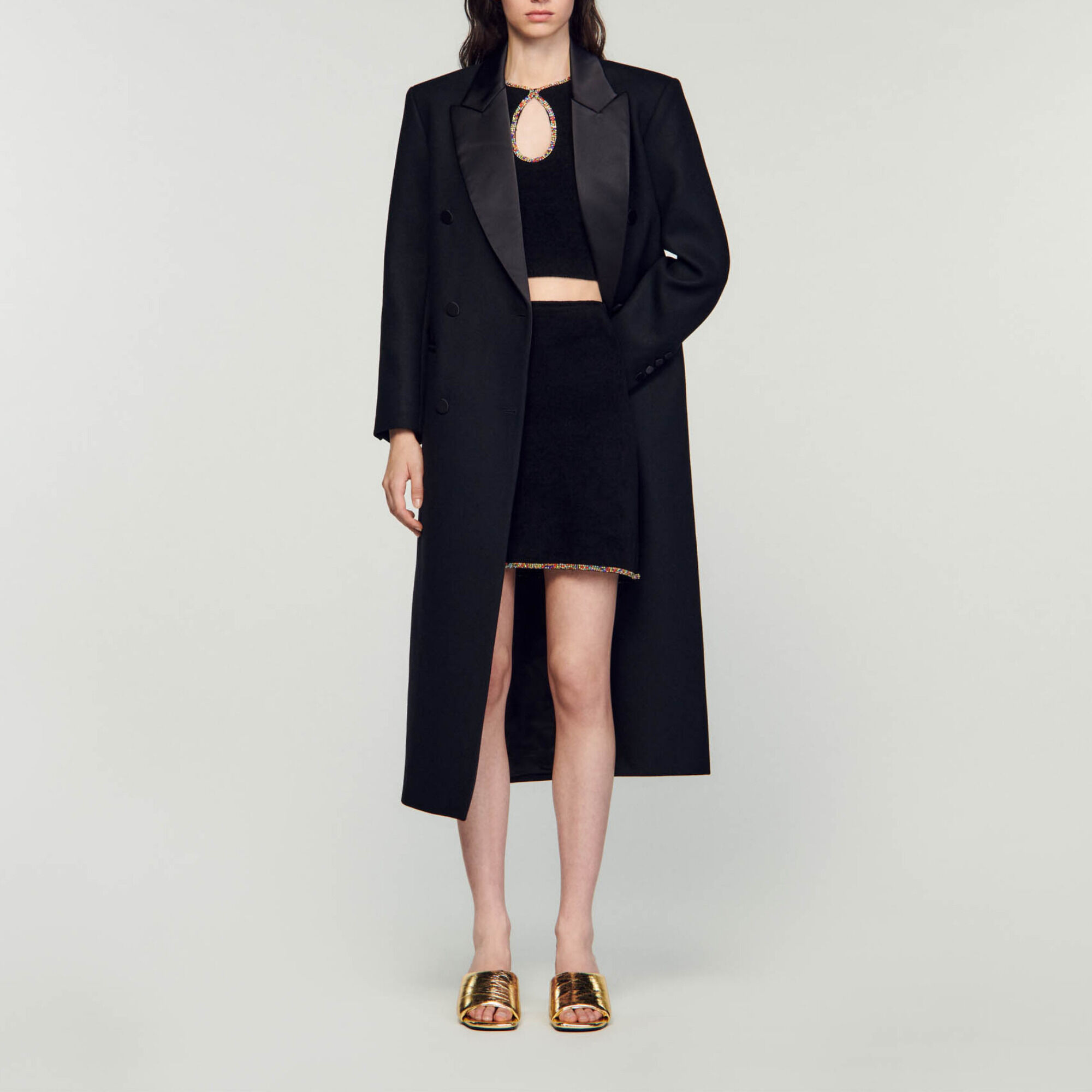 Falda corta de tejido de terciopelo