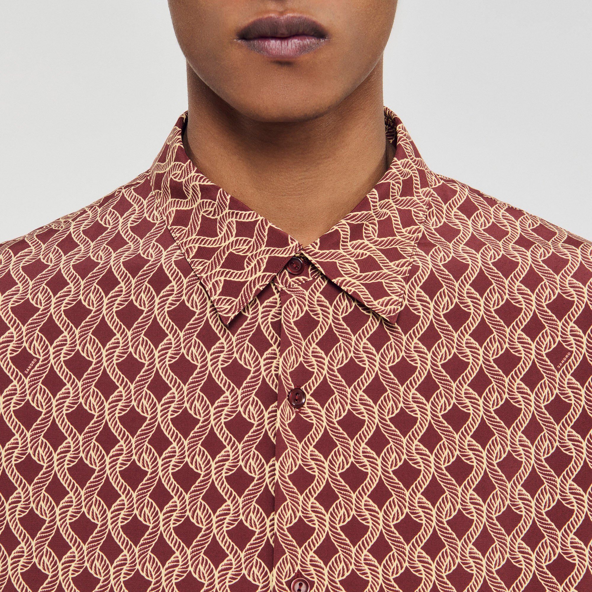 Camisa con estampado de cuerda