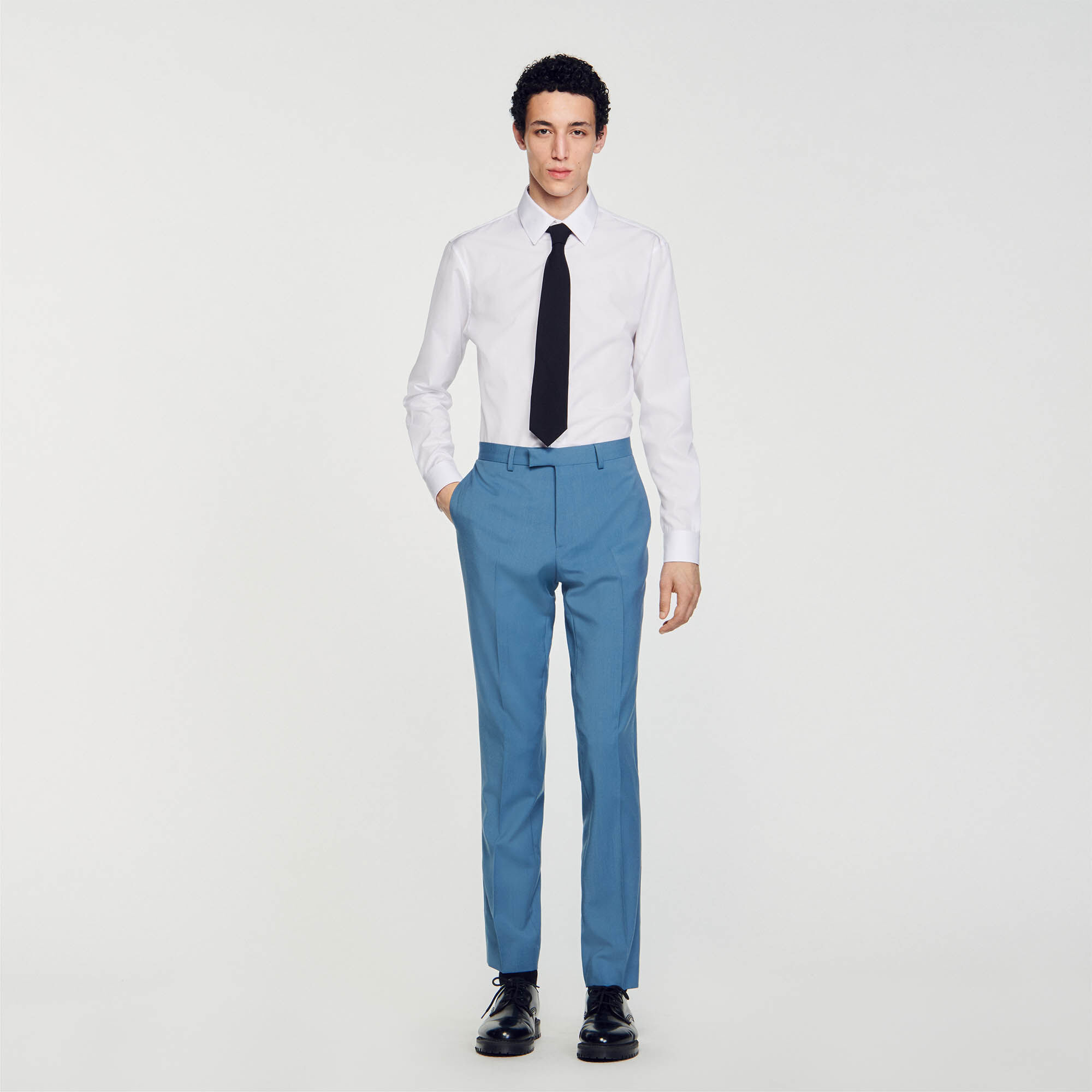 Traje con pantalon de mezclilla 2025