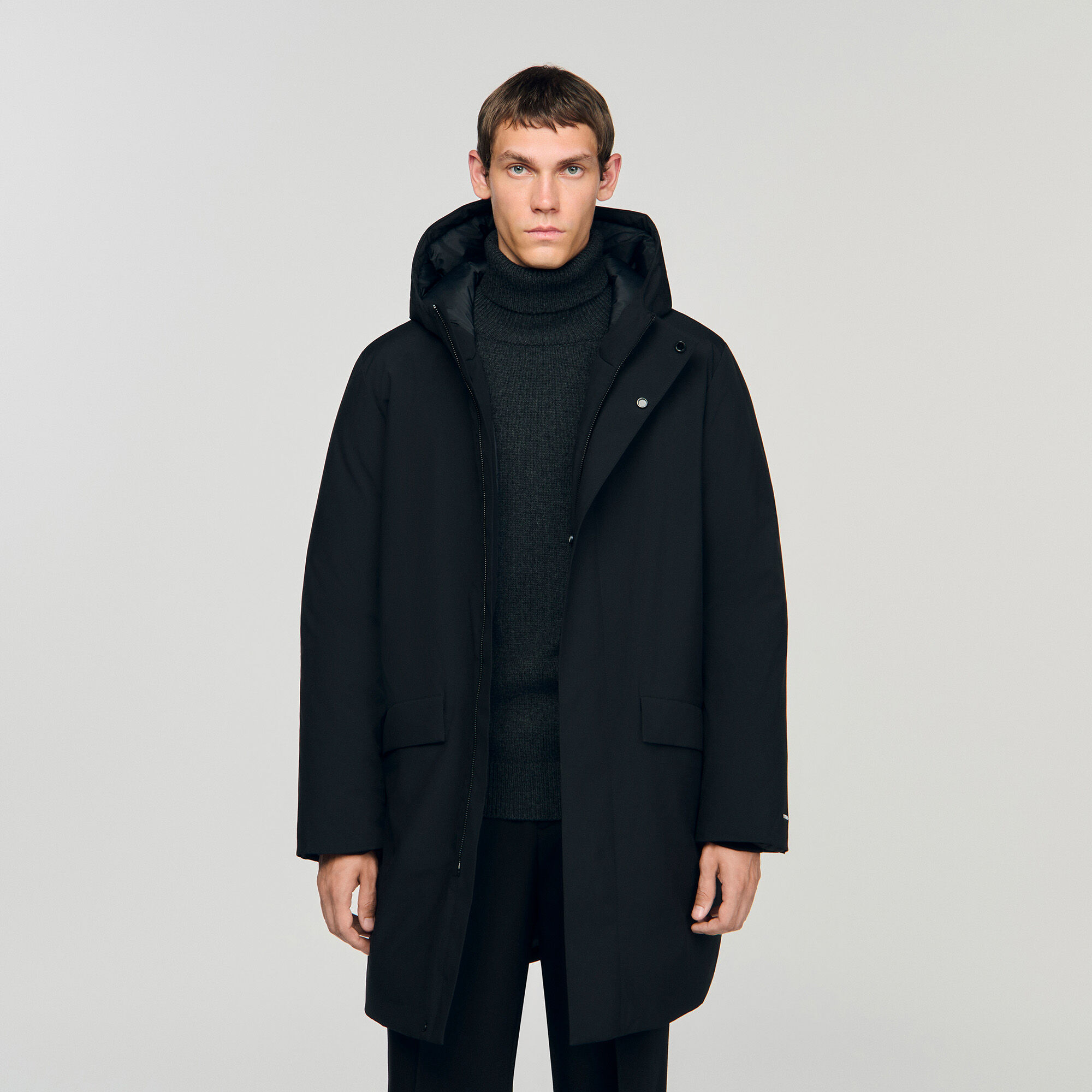 Parka con capucha y cremallera