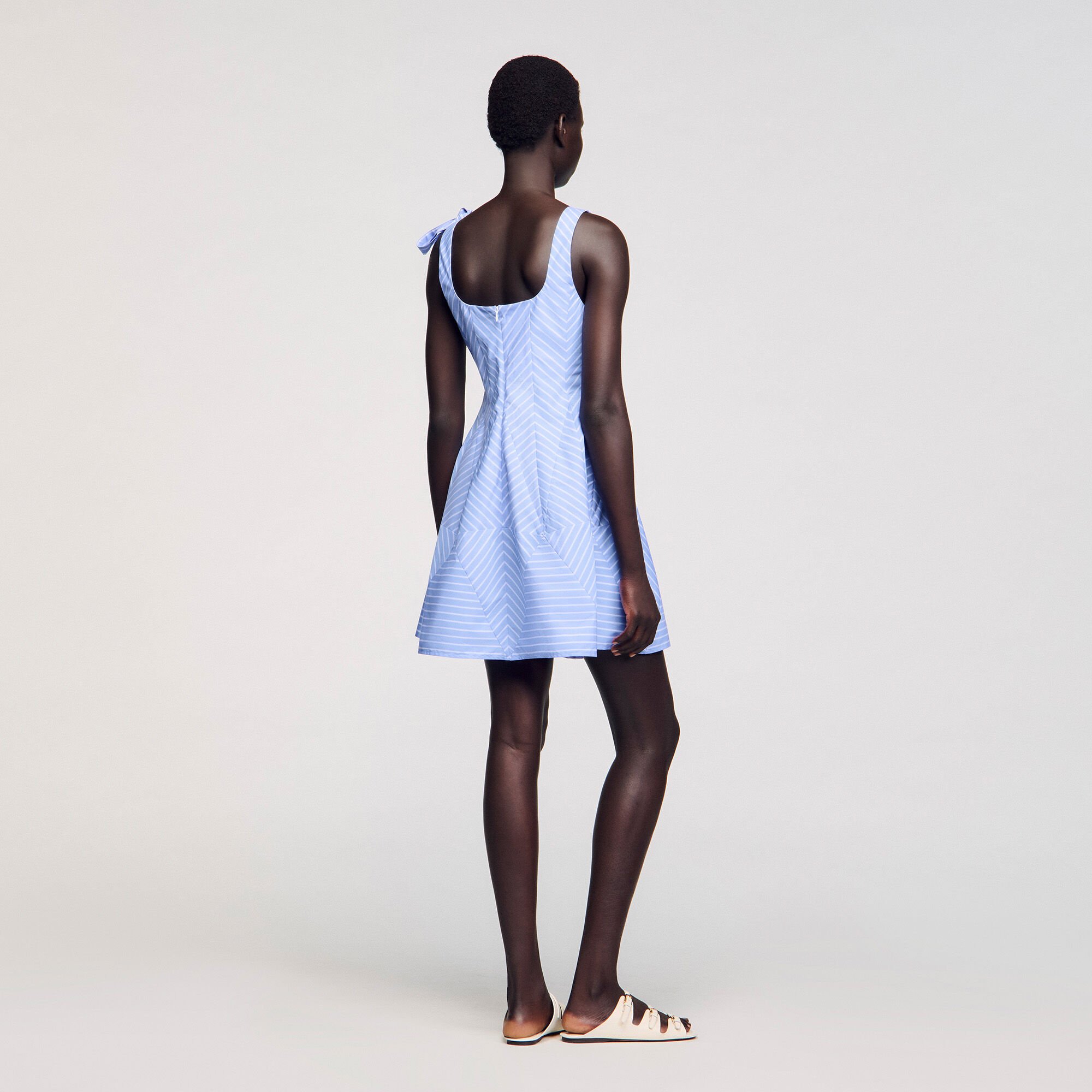 Vestido corto a rayas