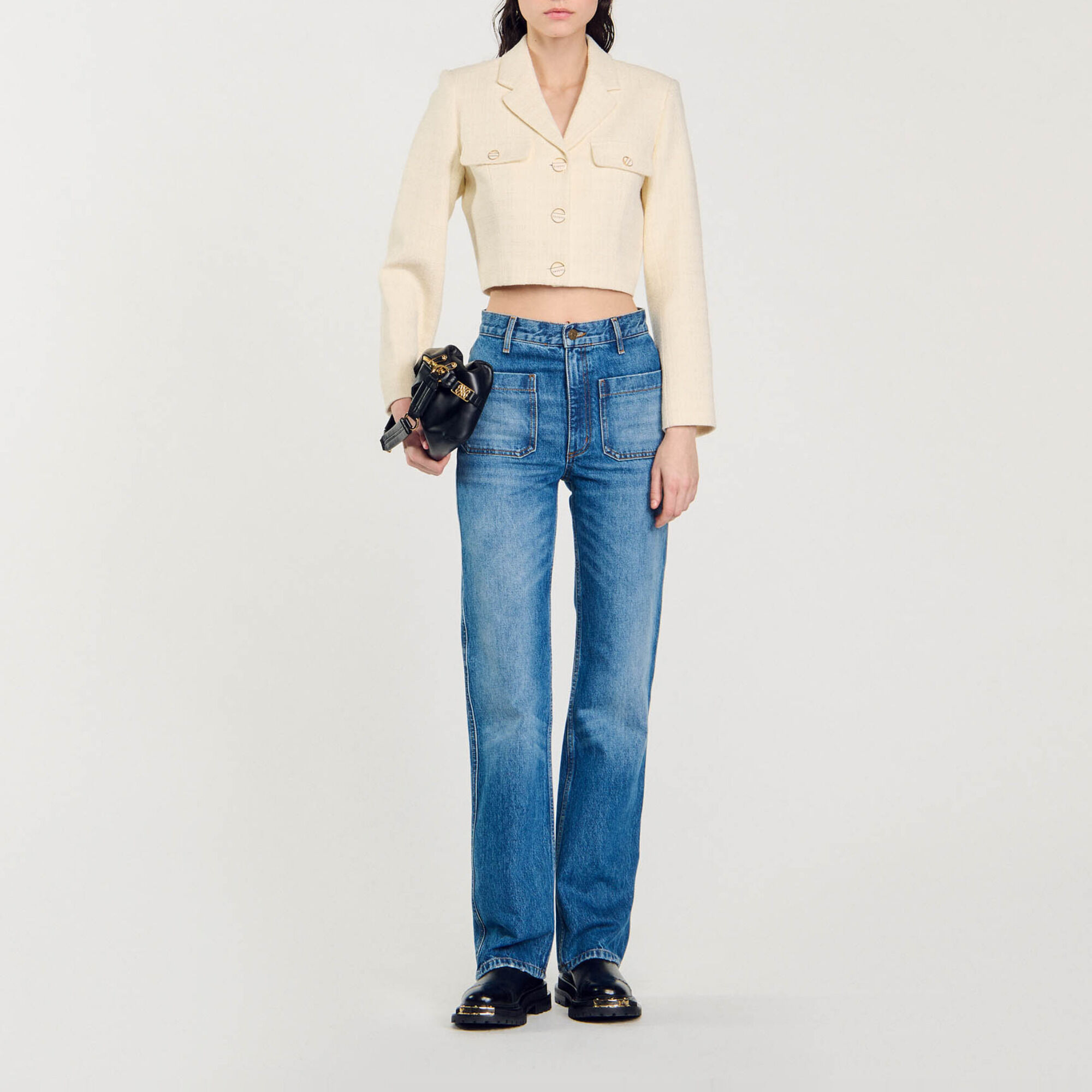 Chaqueta corta de tweed abotonada